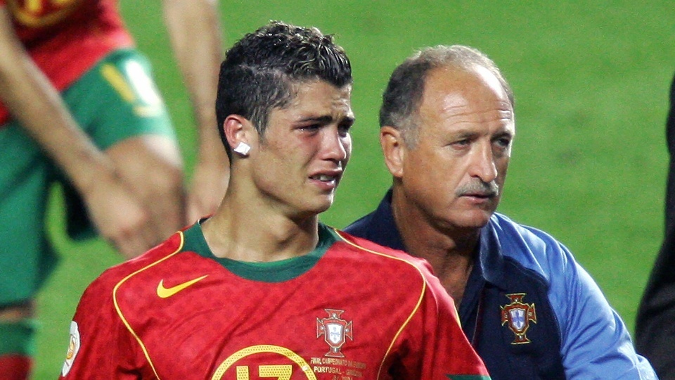 Ronaldo lại khóc rồi- Ảnh 1.