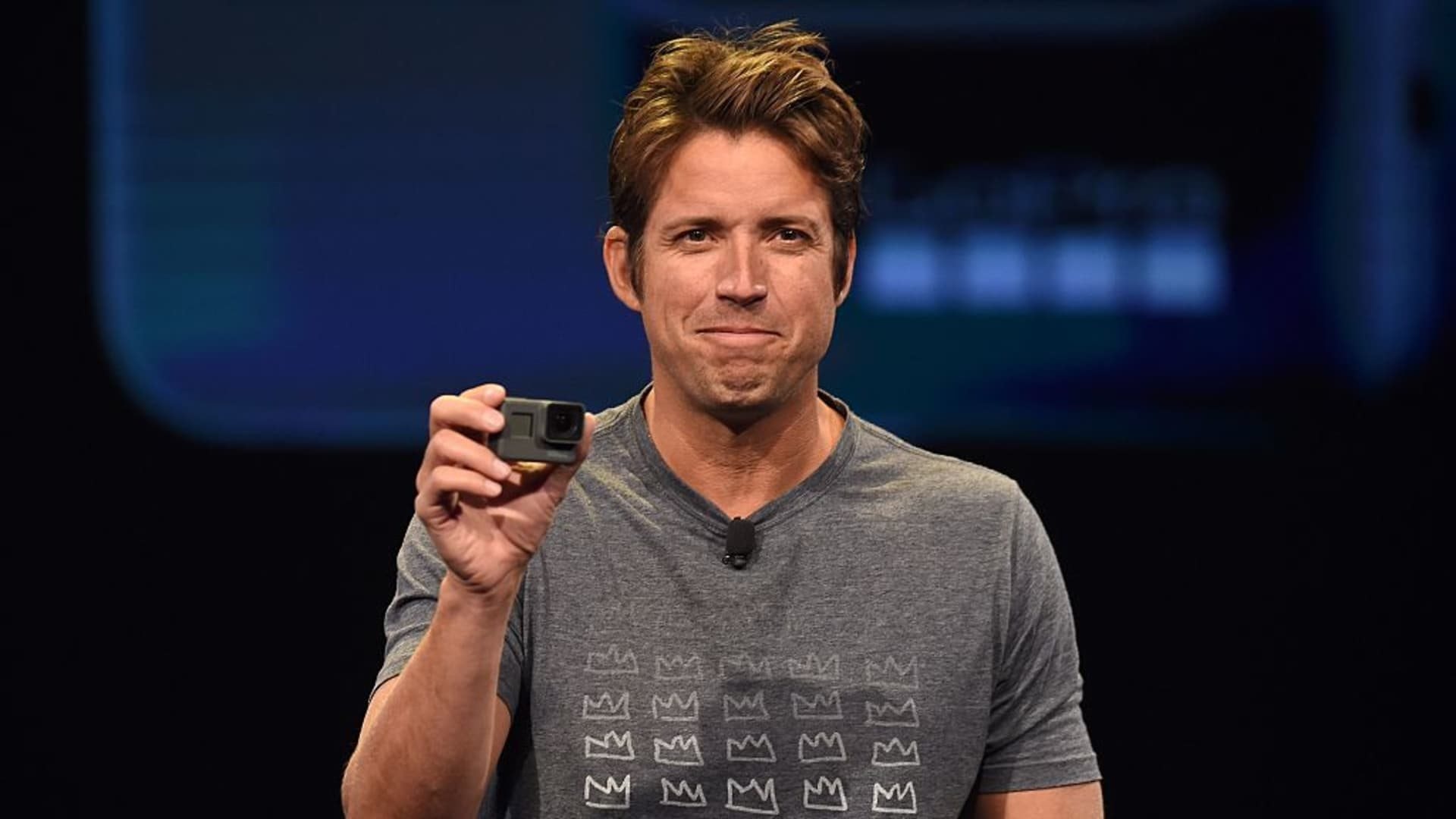GoPro: Đế chế 11 tỷ USD đối mặt nguy cơ phá sản vì ảo tưởng sức mạnh, CEO tự thưởng 285 triệu USD tiền lương, cao gấp đôi lợi nhuận doanh nghiệp- Ảnh 2.