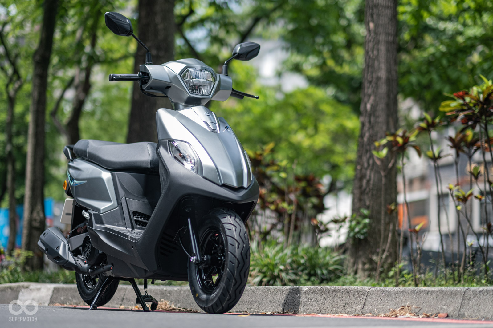 Duke 125 mẫu xe tay ga tiết kiệm xăng hơn Honda Vision, cốp rộng hơn cả Honda Lead!- Ảnh 3.