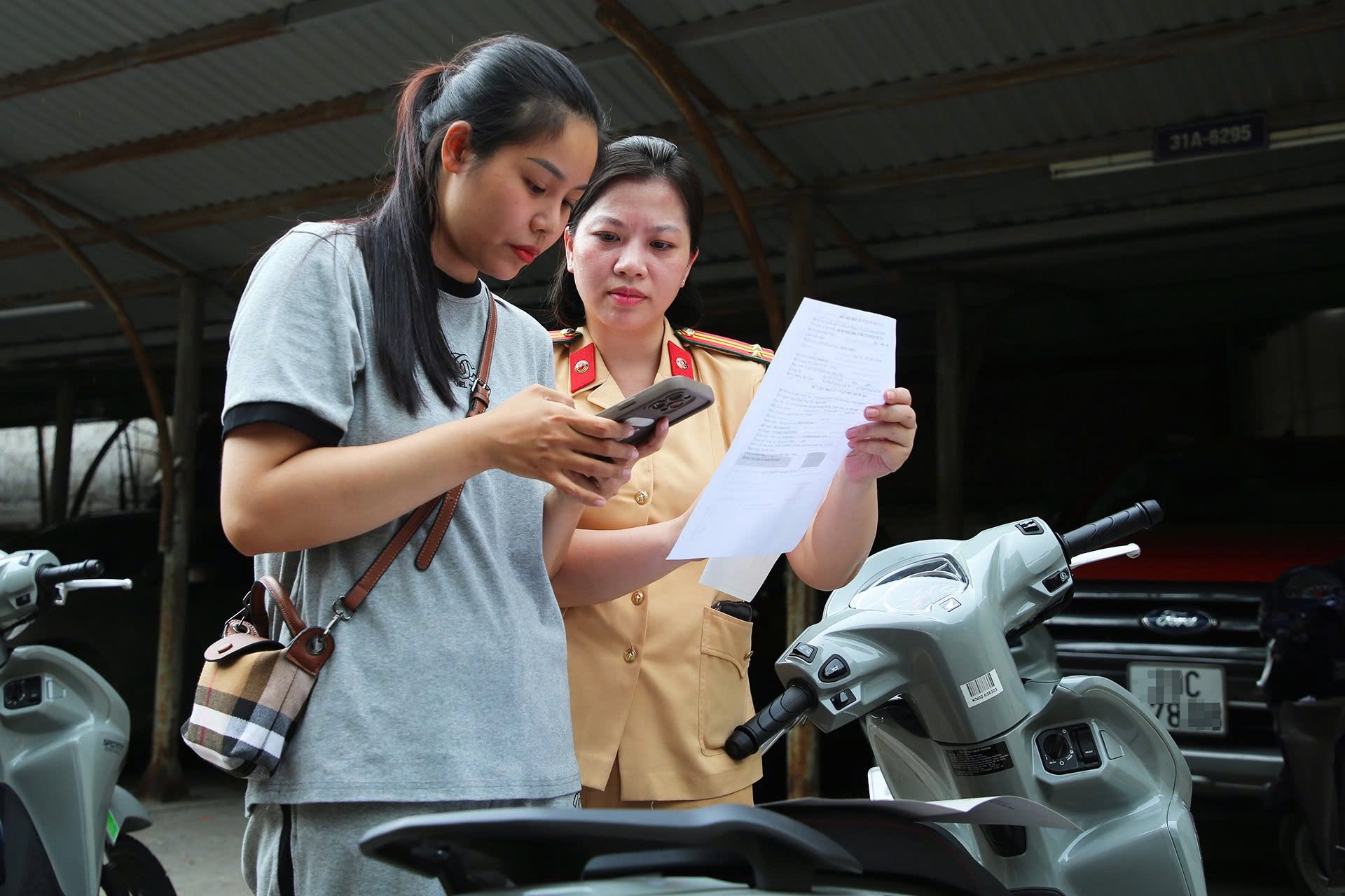 Hôm nay, một quyết định quan trọng liên quan đến hàng chục triệu ô tô, xe máy chính thức có hiệu lực- Ảnh 2.