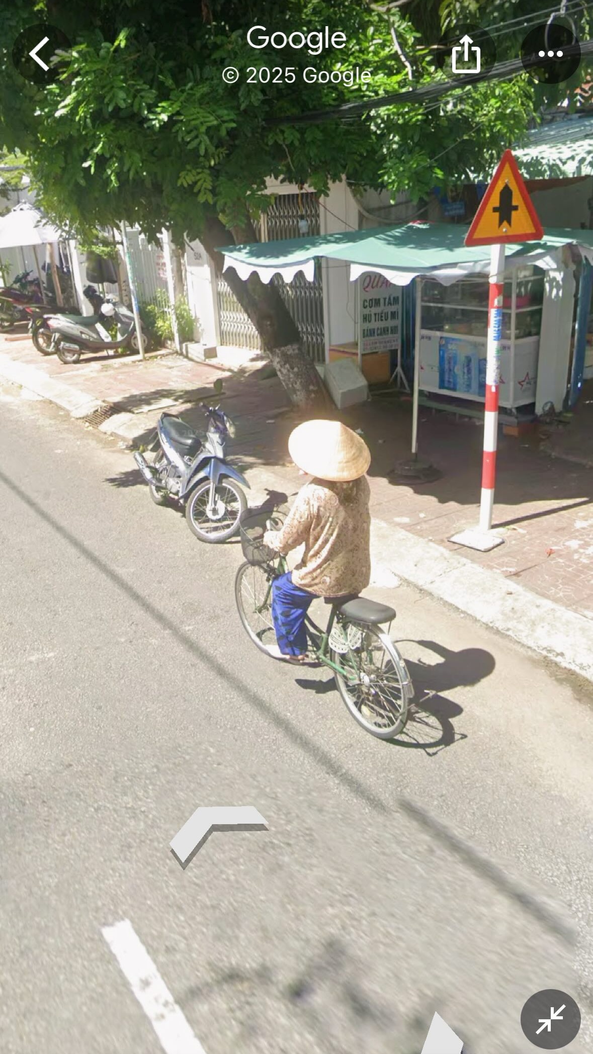 Google Maps hóa cỗ máy thời gian, thấy người thân đã mất ở ngay trước nhà: Trend này tốn nước mắt- Ảnh 1.