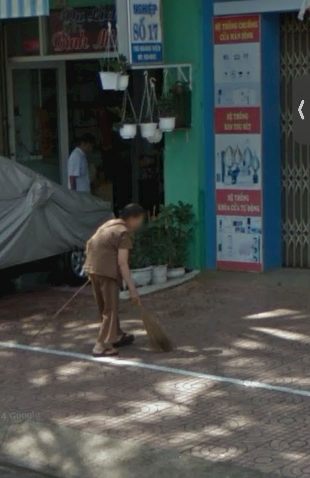 Google Maps hóa cỗ máy thời gian, thấy người thân đã mất ở ngay trước nhà: Trend này tốn nước mắt- Ảnh 10.