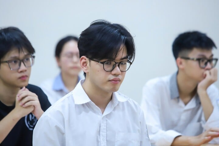 Đề tốt nghiệp "sát thủ", dự báo điểm chuẩn giảm- Ảnh 2.