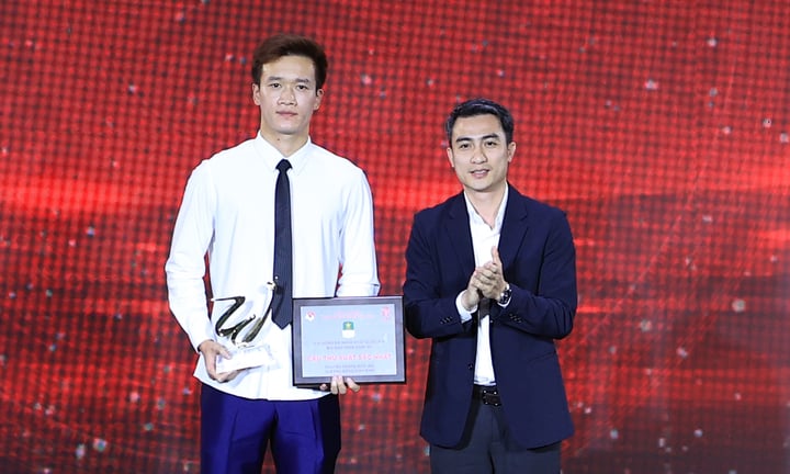 Dàn sao 'khủng' chưa từng có trong đội hình tiêu biểu giải Hạng Nhất- Ảnh 1.