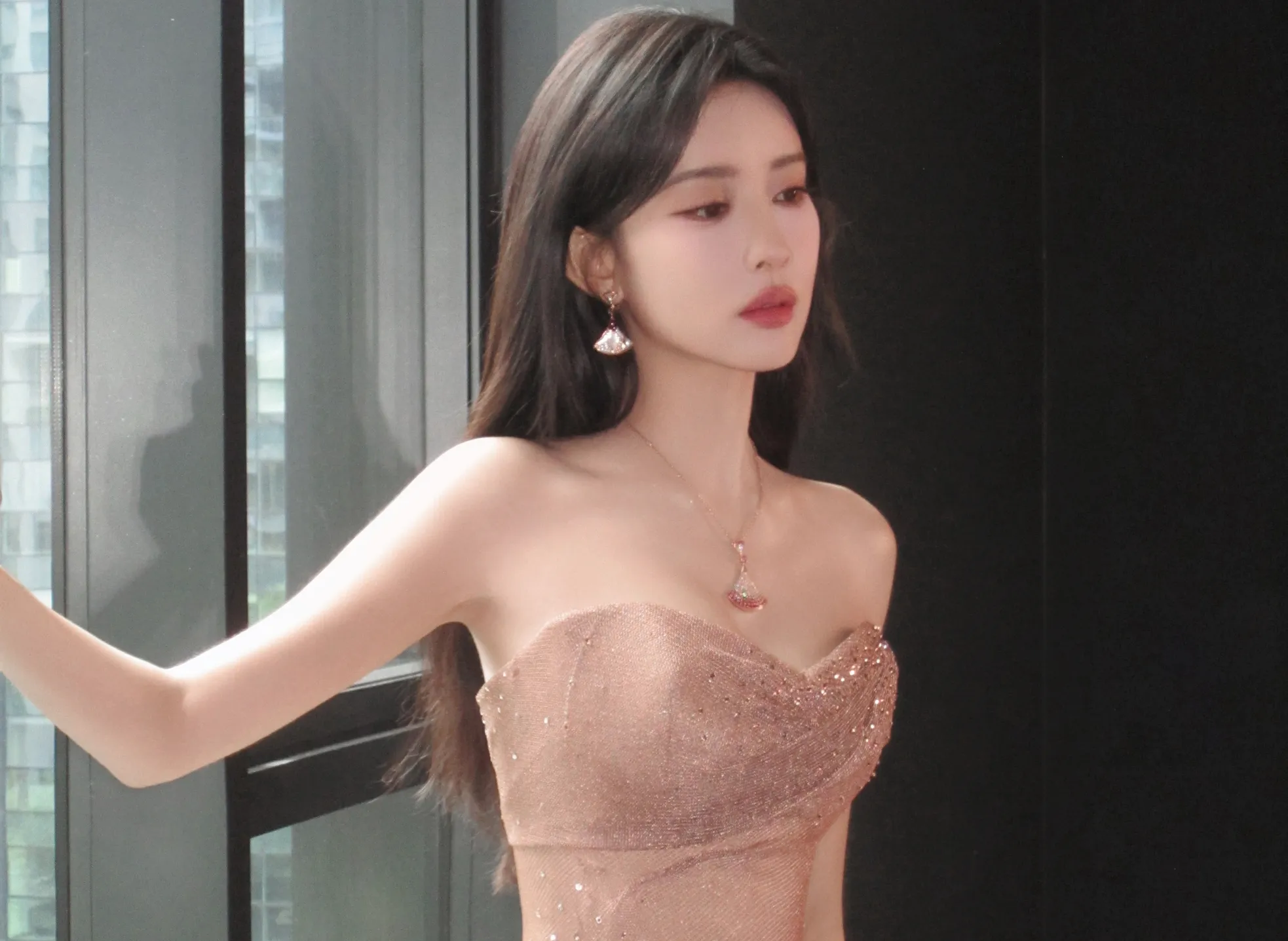 Mỹ nhân đẹp tới mức bị cắt vai- Ảnh 4. Mỹ nhân đẹp tới mức bị cắt vai- Ảnh 4.