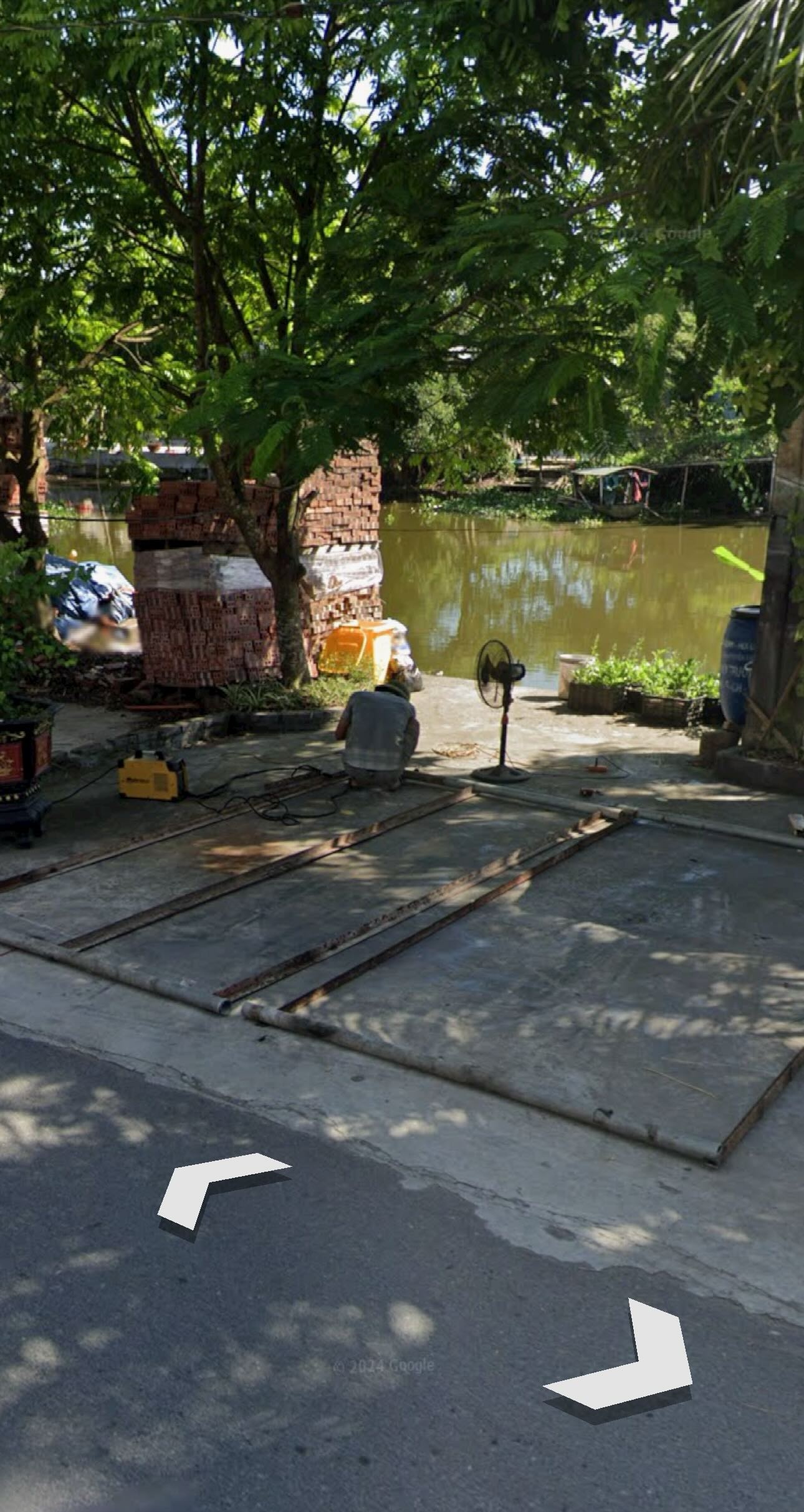 Google Maps hóa cỗ máy thời gian, thấy người thân đã mất ở ngay trước nhà: Trend này tốn nước mắt- Ảnh 5.