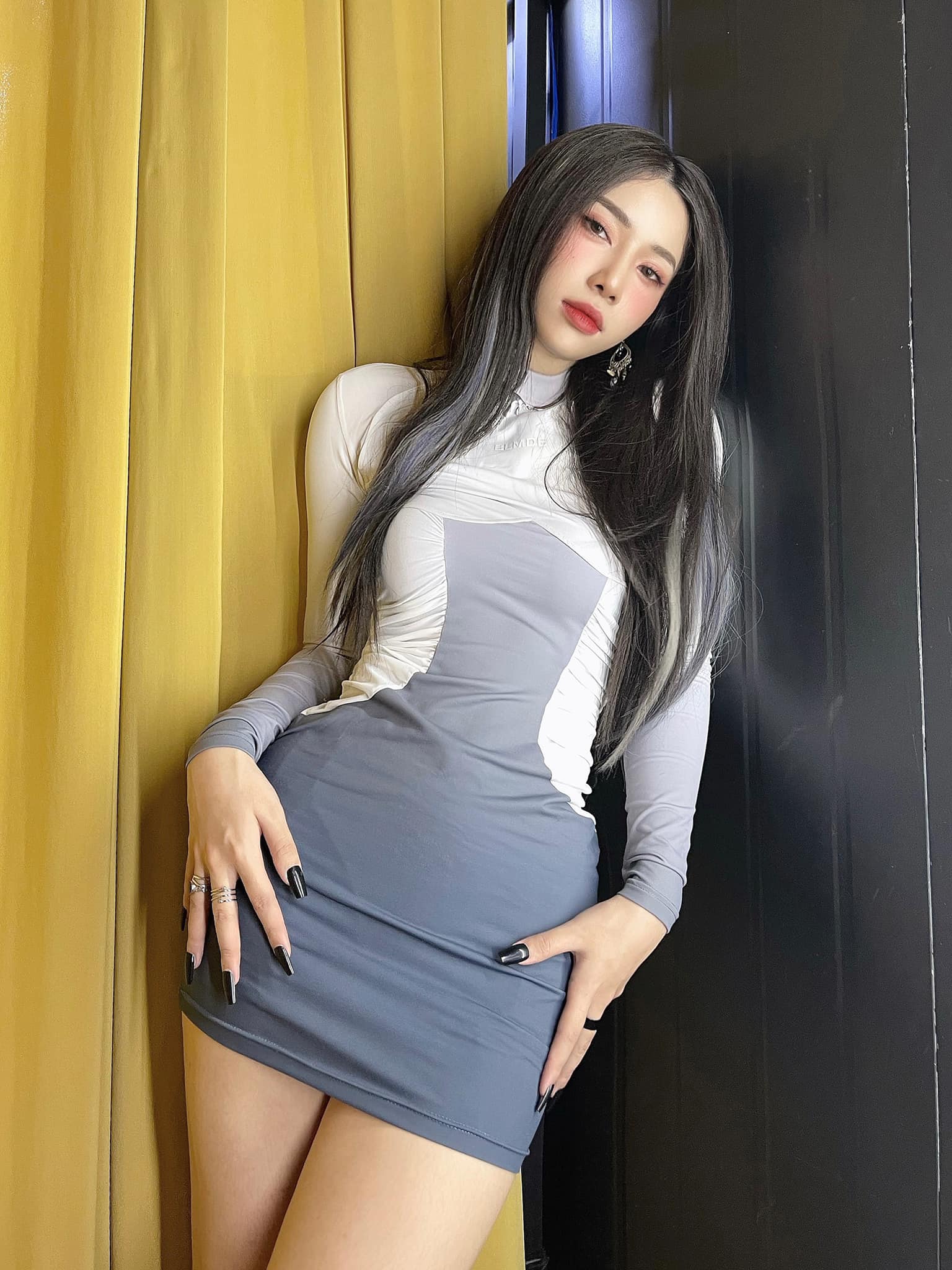 Quá khứ của LyHan tràn ngập mạng xã hội- Ảnh 3. Quá khứ của LyHan tràn ngập mạng xã hội- Ảnh 3.