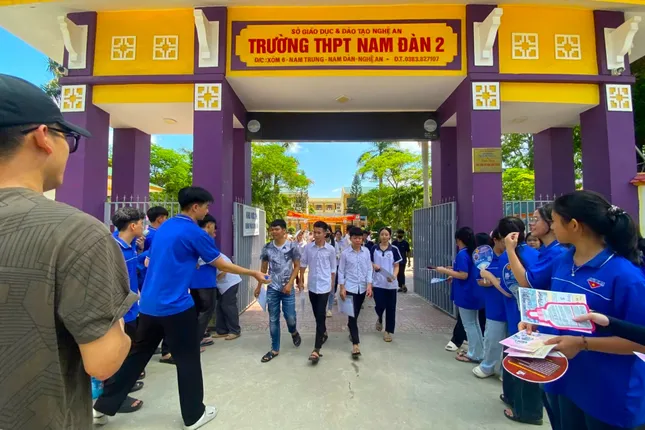 Giám đốc Sở Giáo dục Nghệ An: ‘2,5 điểm đậu lớp 10 chỉ là trường hợp cá biệt’- Ảnh 2.