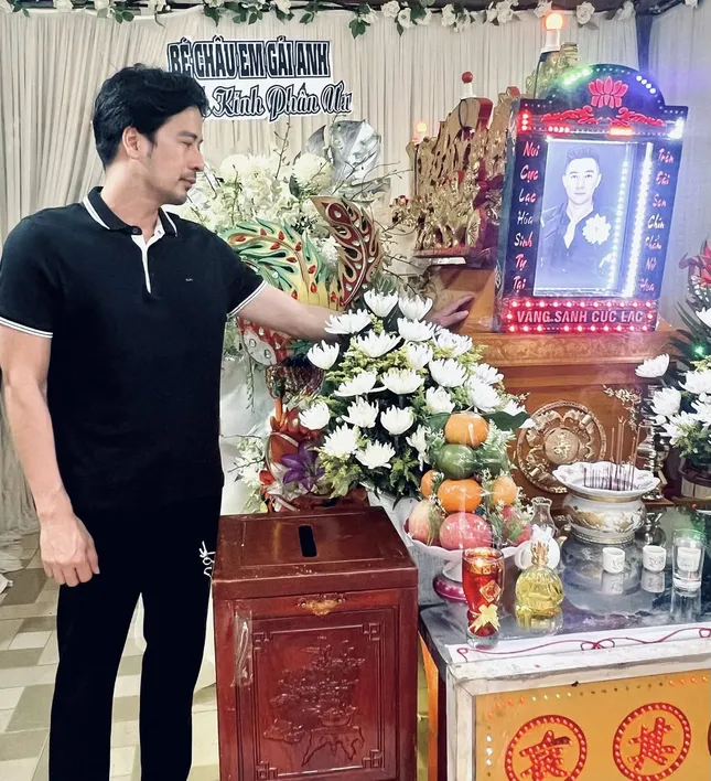 Lễ tang người mẫu Nam Phong