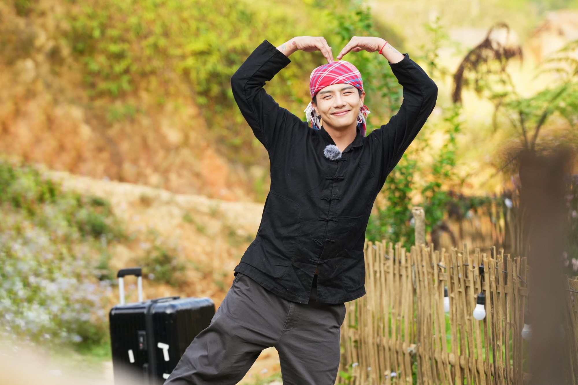 Sao nam Gia đình Haha từng bị khủng hoảng dư luận nay vươn lên Sao nam Gia đình Haha từng bị khủng hoảng dư luận nay vươn lên