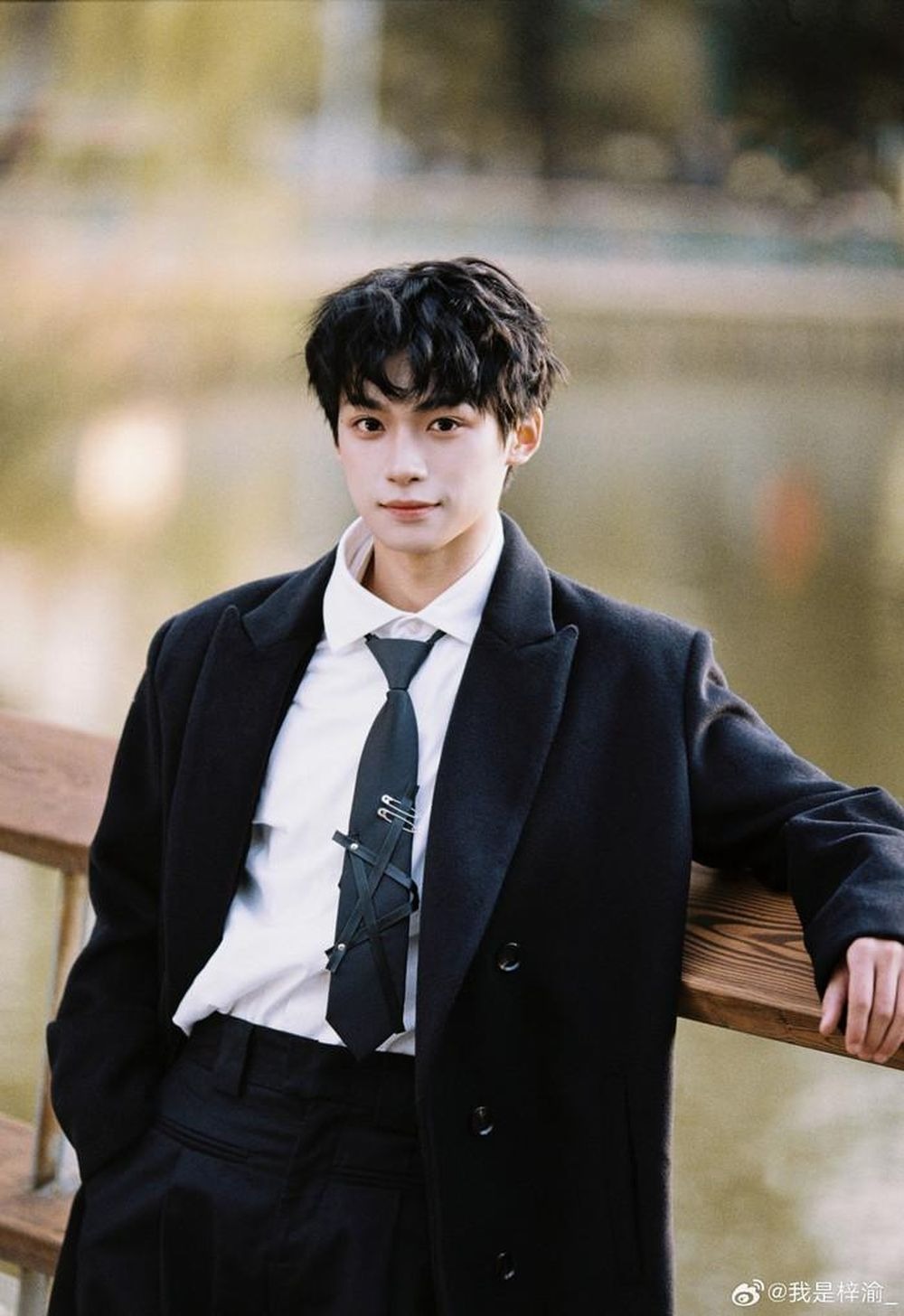 Cấm sóng “hot boy đam mỹ” bị 5 cô gái phốt không ngừng nghỉ, bạn diễn phất được 10 ngày cũng chung cảnh ngộ- Ảnh 6. Cấm sóng “hot boy đam mỹ” bị 5 cô gái phốt không ngừng nghỉ, bạn diễn phất được 10 ngày cũng chung cảnh ngộ- Ảnh 6.