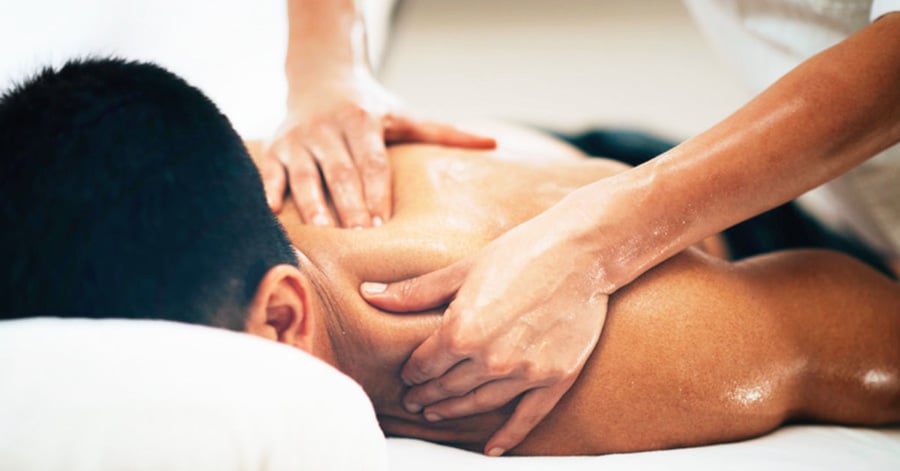 Nhồi máu não sau khi đi massage cổ - vai - gáy, chàng trai 27 tuổi nhập viện khẩn cấp- Ảnh 1.