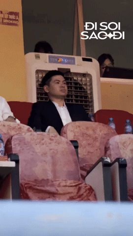 3 giây bắt trọn khí chất dâu hào môn của Đỗ Mỹ Linh, thái độ với phu nhân nhà bầu Hiển gây chú ý- Ảnh 3.