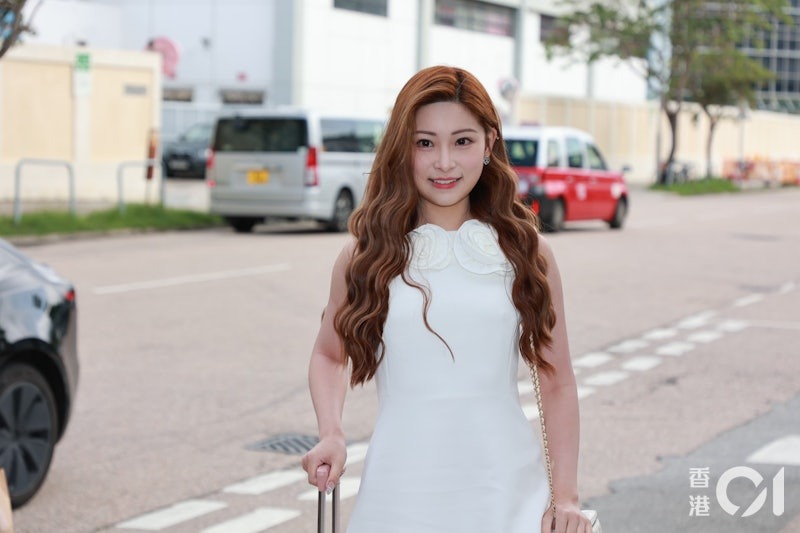 Chán ngán hot girl tai tiếng, Huỳnh Hiểu Minh hẹn hò nữ luật sư, còn lo lót cho tình mới thi Hoa hậu?- Ảnh 4. Chán ngán hot girl tai tiếng, Huỳnh Hiểu Minh hẹn hò nữ luật sư, còn lo lót cho tình mới thi Hoa hậu?- Ảnh 4.