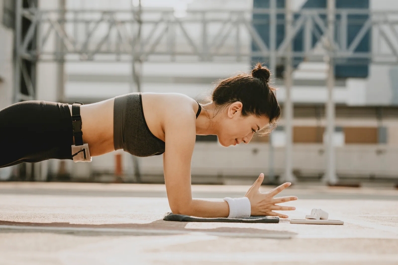 Mỡ bắp tay, mỡ đùi nên giảm thế nào? 5 bài tập đơn giản và hiệu quả để đốt mỡ nhanh chóng- Ảnh 5. Mỡ bắp tay, mỡ đùi nên giảm thế nào? 5 bài tập đơn giản và hiệu quả để đốt mỡ nhanh chóng- Ảnh 5.