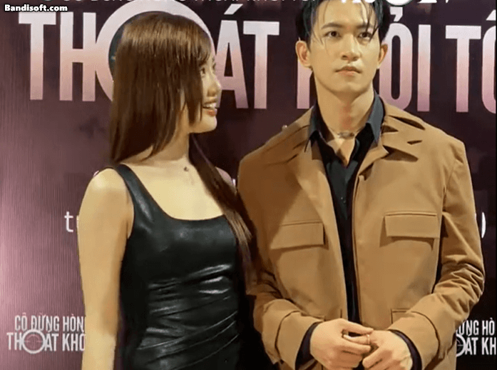 Clip: Thuý Ngân bị Võ Cảnh né toàn tập, dửng dưng không thèm nhìn 1 giây giữa tin chia tay- Ảnh 2. Clip: Thuý Ngân bị Võ Cảnh né toàn tập, dửng dưng không thèm nhìn 1 giây giữa tin chia tay- Ảnh 2.