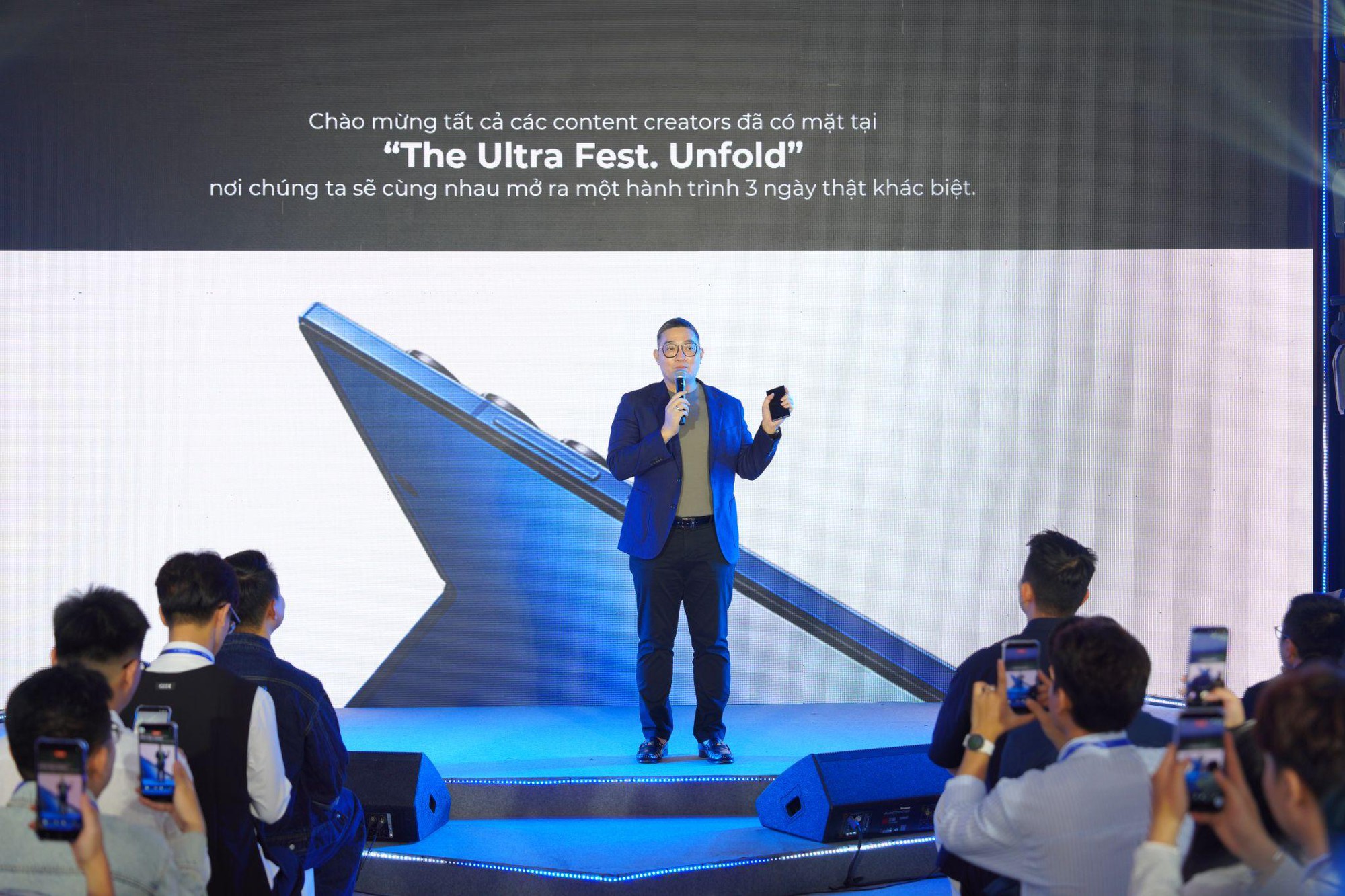 Samsung khuấy động cộng đồng với chuỗi hoạt động “The Ultra Fest. Unfolds”: Nhìn tận mắt sờ tận tay Galaxy Z Flip7 và Galaxy Z Fold7!- Ảnh 2. Samsung khuấy động cộng đồng với chuỗi hoạt động “The Ultra Fest. Unfolds”: Nhìn tận mắt sờ tận tay Galaxy Z Flip7 và Galaxy Z Fold7!- Ảnh 2.