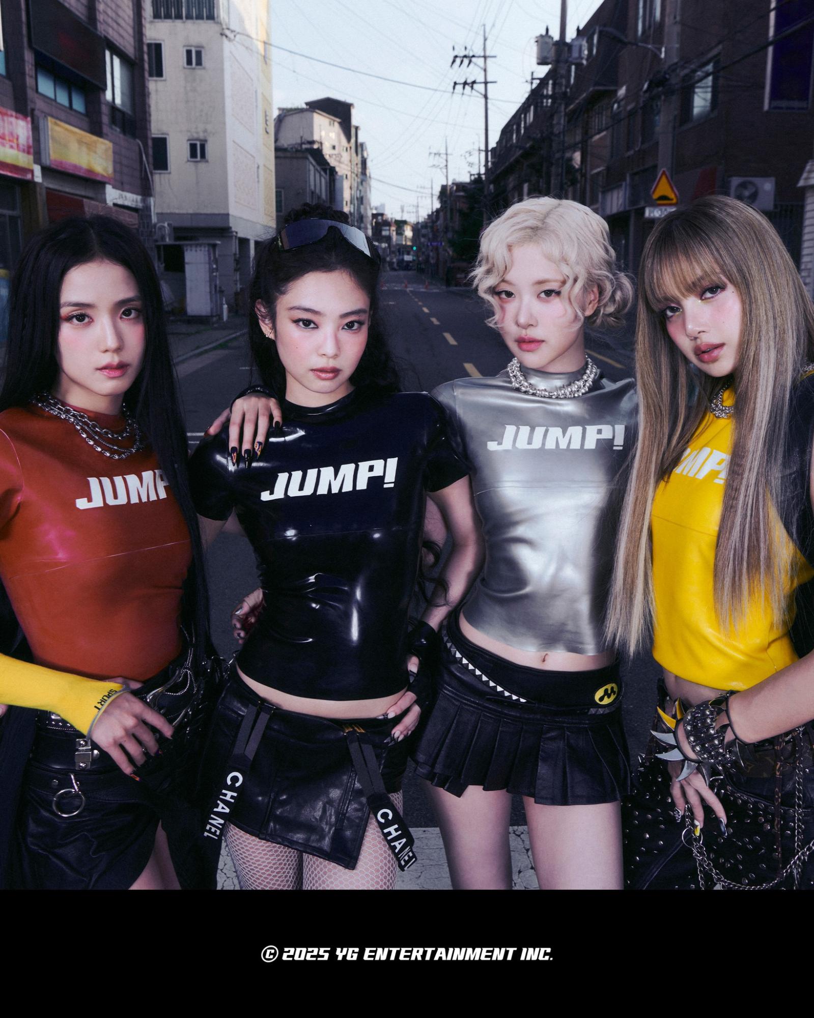 Hội “girl phố” BLACKPINK xả ảnh “khét lẹt”: Ai cũng ngầu, riêng Rosé càng nhìn càng sai!- Ảnh 1. Hội “girl phố” BLACKPINK xả ảnh “khét lẹt”: Ai cũng ngầu, riêng Rosé càng nhìn càng sai!- Ảnh 1.