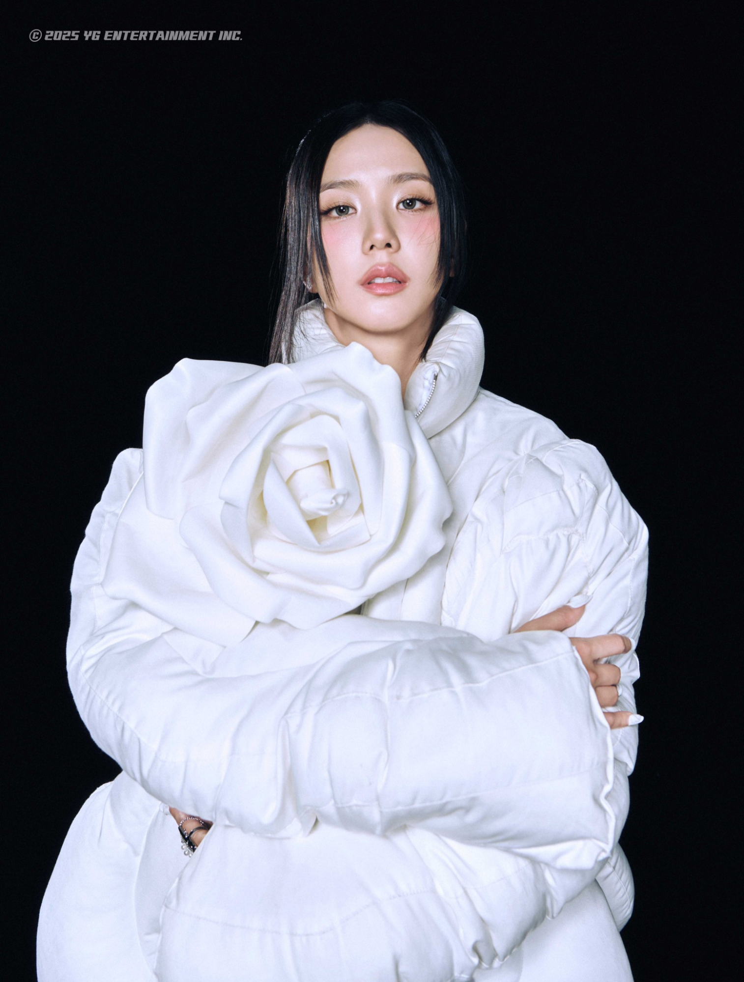 Hội “girl phố” BLACKPINK xả ảnh “khét lẹt”: Ai cũng ngầu, riêng Rosé càng nhìn càng sai!- Ảnh 8. Hội “girl phố” BLACKPINK xả ảnh “khét lẹt”: Ai cũng ngầu, riêng Rosé càng nhìn càng sai!- Ảnh 8.
