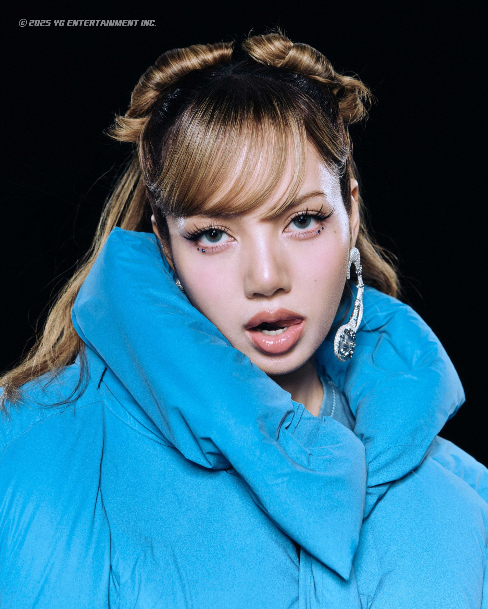 Hội “girl phố” BLACKPINK xả ảnh “khét lẹt”: Ai cũng ngầu, riêng Rosé càng nhìn càng sai!- Ảnh 9. Hội “girl phố” BLACKPINK xả ảnh “khét lẹt”: Ai cũng ngầu, riêng Rosé càng nhìn càng sai!- Ảnh 9.
