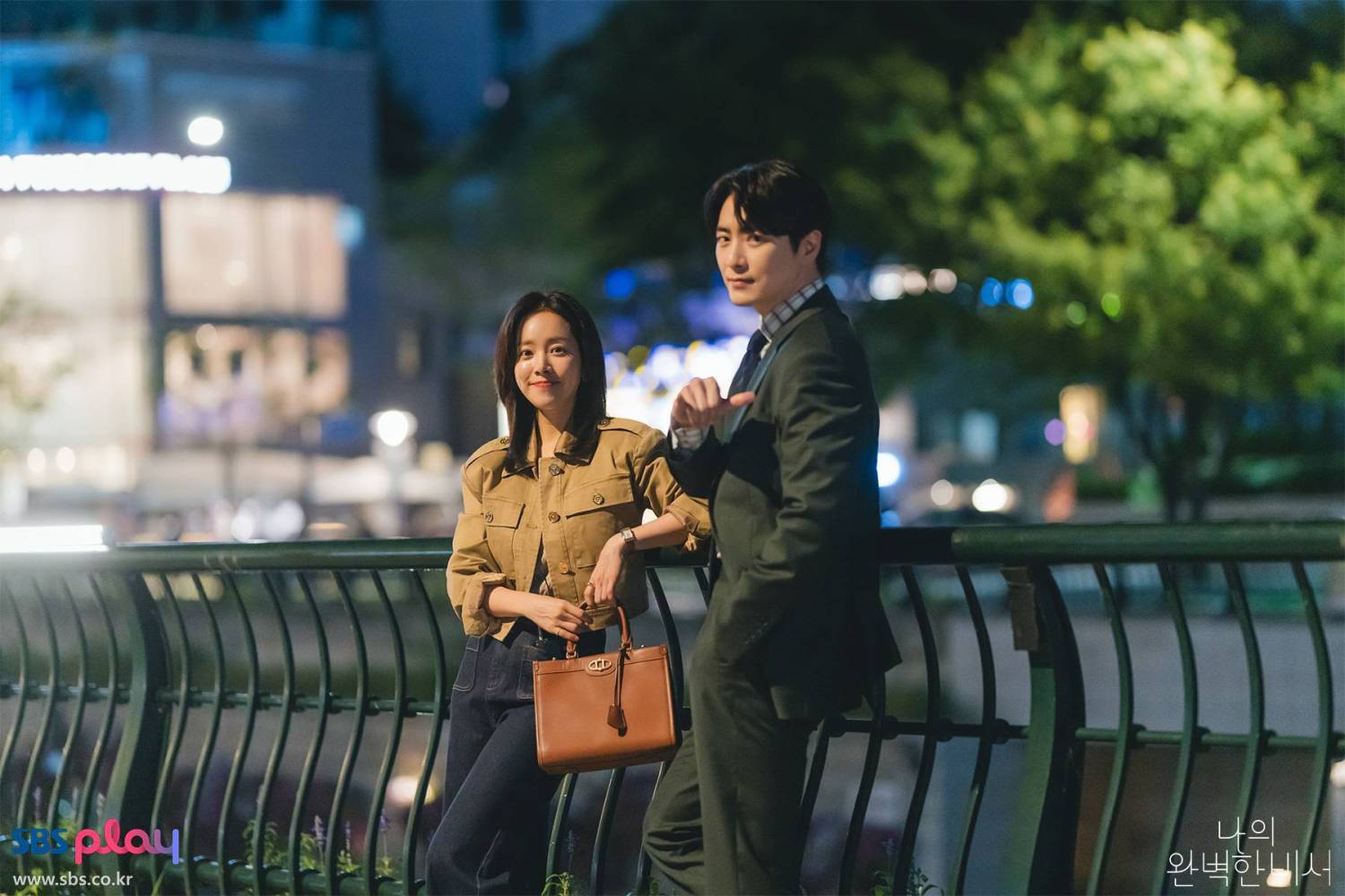 4 nữ thần công sở trên phim Hàn Quốc: Cô đầu tiên là huyền thoại, cô số 4 toát lên thần thái sếp nữ đỉnh của đỉnh- Ảnh 33. 4 nữ thần công sở trên phim Hàn Quốc: Cô đầu tiên là huyền thoại, cô số 4 toát lên thần thái sếp nữ đỉnh của đỉnh- Ảnh 33.