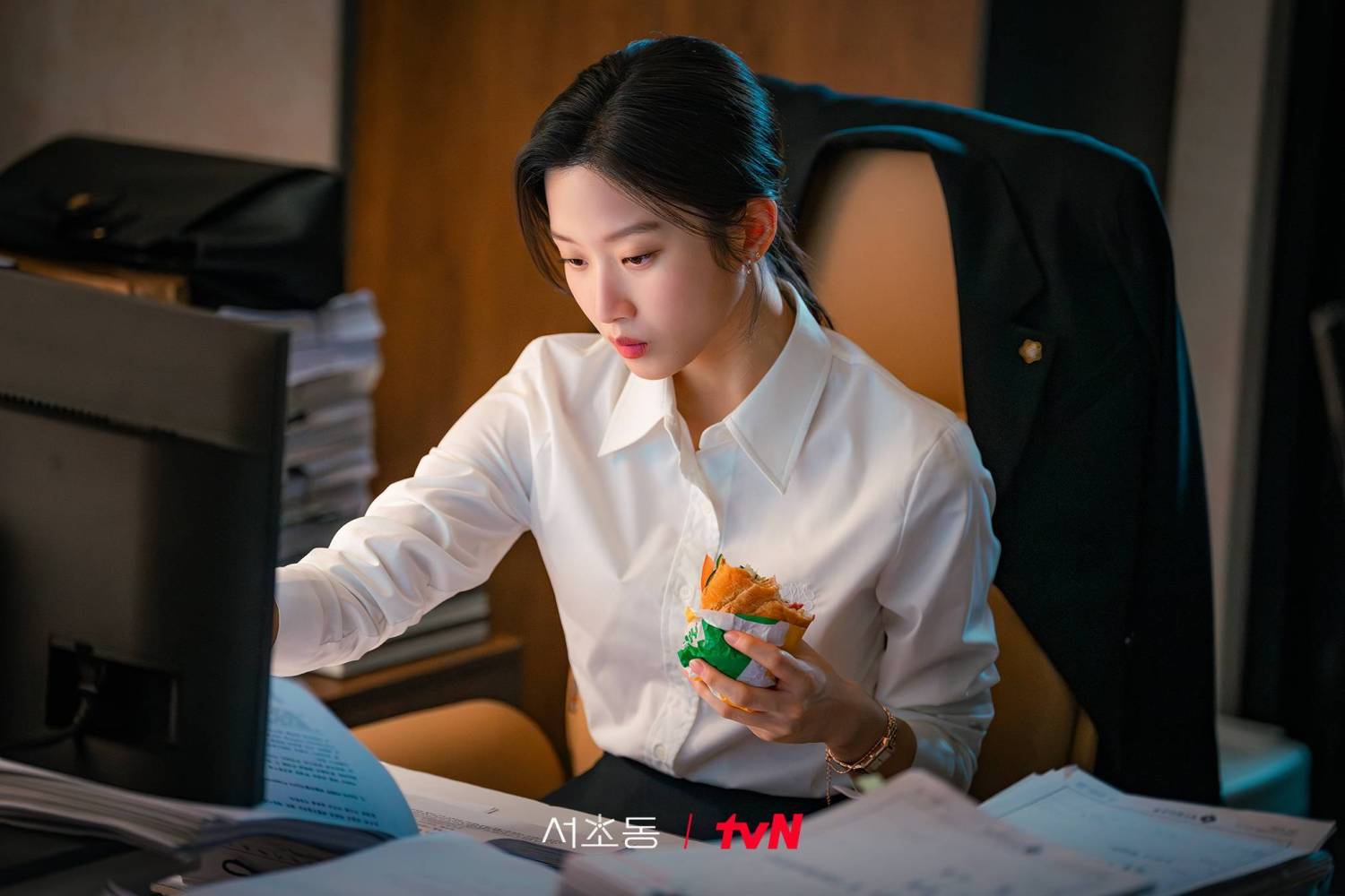 4 nữ thần công sở trên phim Hàn Quốc: Cô đầu tiên là huyền thoại, cô số 4 toát lên thần thái sếp nữ đỉnh của đỉnh- Ảnh 16. 4 nữ thần công sở trên phim Hàn Quốc: Cô đầu tiên là huyền thoại, cô số 4 toát lên thần thái sếp nữ đỉnh của đỉnh- Ảnh 16.