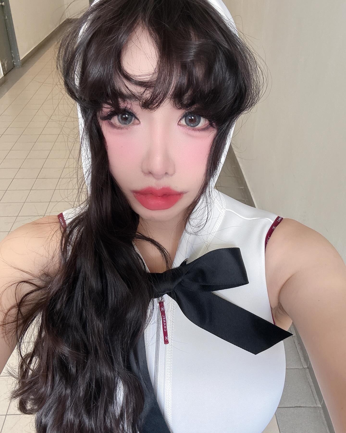 Sốc nặng với vòng 3 biến dạng kỳ dị của Park Bom (2NE1)- Ảnh 2. Sốc nặng với vòng 3 biến dạng kỳ dị của Park Bom (2NE1)- Ảnh 2.