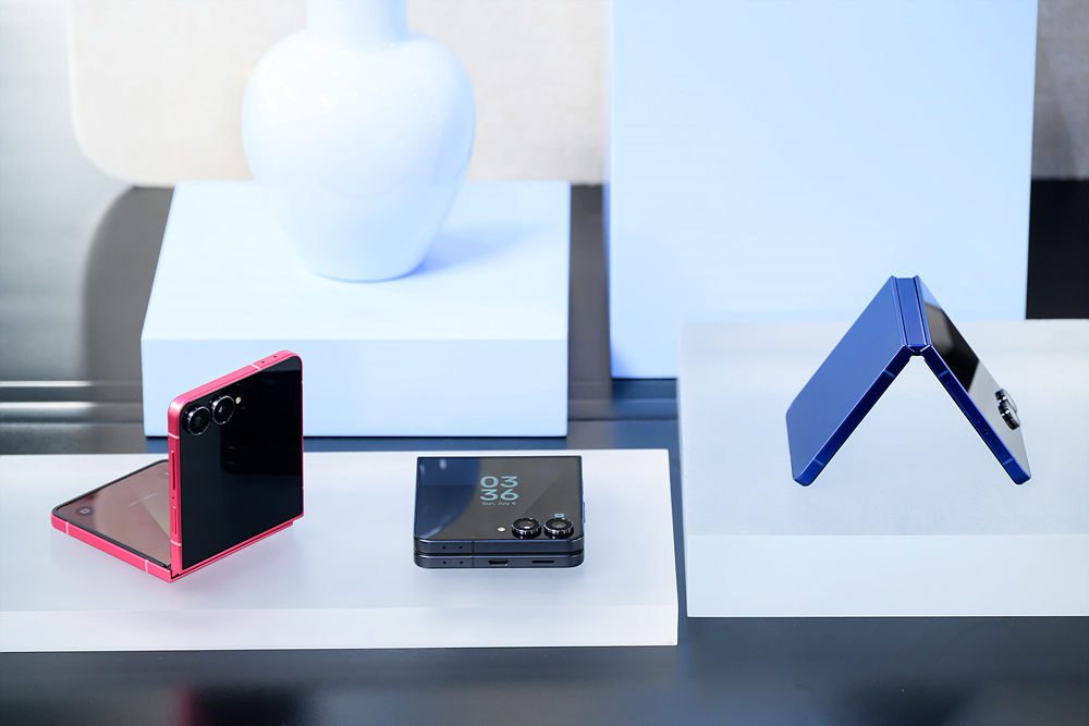Samsung ra mắt 2 chiếc điện thoại gập mở Z Flip7 và Z Fold7, đàn ông muốn mua, phụ nữ muốn dùng!- Ảnh 5. Samsung ra mắt 2 chiếc điện thoại gập mở Z Flip7 và Z Fold7, đàn ông muốn mua, phụ nữ muốn dùng!- Ảnh 5.