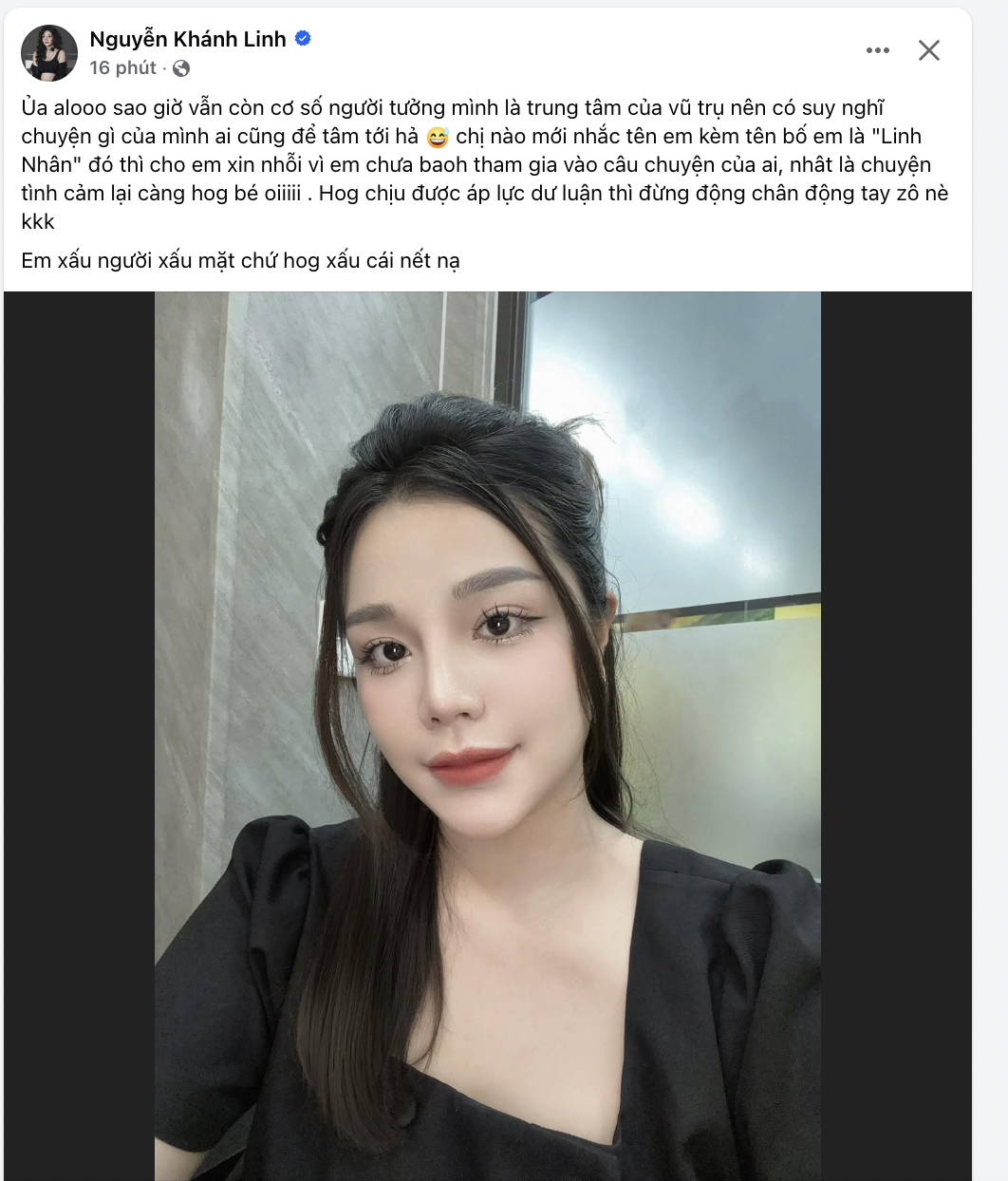 Vợ Bùi Tiến Dũng lên status 