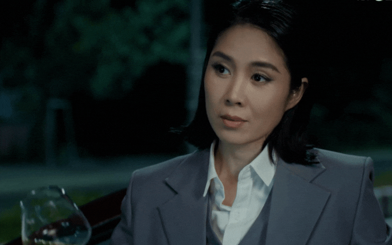 Mỹ nhân thường ngày dịu dàng bánh bèo bỗng trông nam tính phát sốc: Đang hẹn hò đồng giới với gái xinh?- Ảnh 1. Mỹ nhân thường ngày dịu dàng bánh bèo bỗng trông nam tính phát sốc: Đang hẹn hò đồng giới với gái xinh?- Ảnh 1.