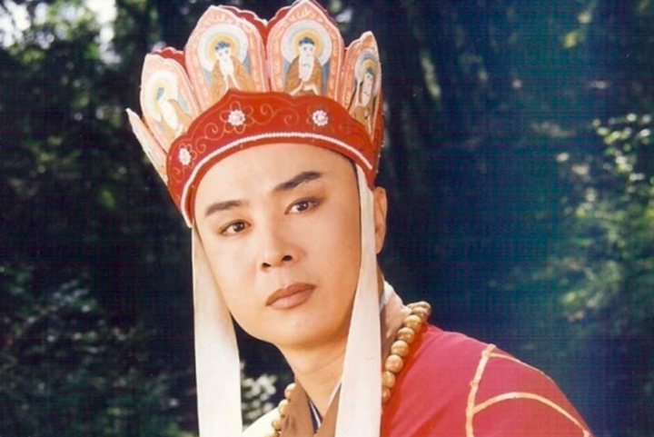 Đường Tăng đẹp nhất màn ảnh: Đi hát rong, phát tờ rơi kiếm sống tuổi xế chiều- Ảnh 2. Đường Tăng đẹp nhất màn ảnh: Đi hát rong, phát tờ rơi kiếm sống tuổi xế chiều- Ảnh 2.