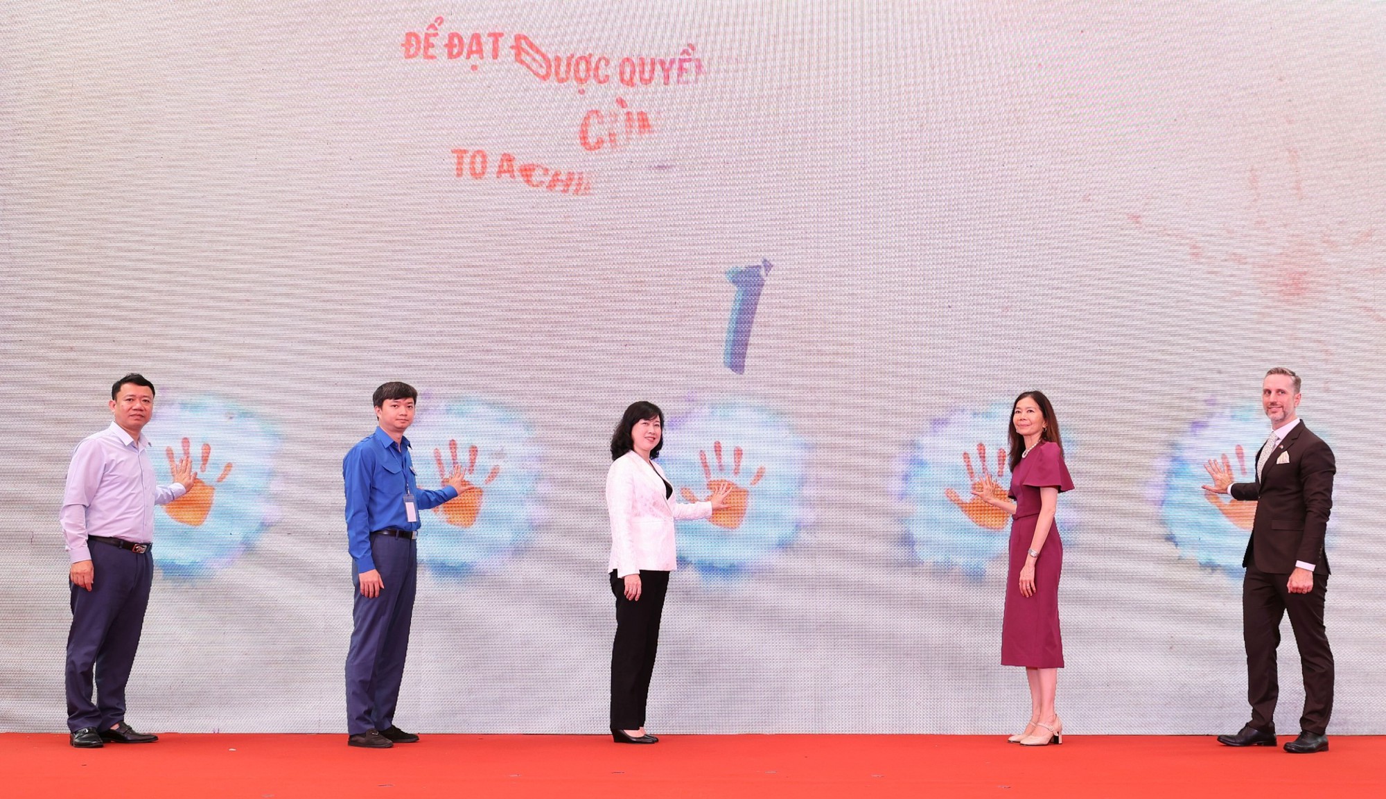 Đề xuất hỗ trợ tiền mặt hoặc hiện vật với gia đình sinh hai con gái- Ảnh 2. Đề xuất hỗ trợ tiền mặt hoặc hiện vật với gia đình sinh hai con gái- Ảnh 2.