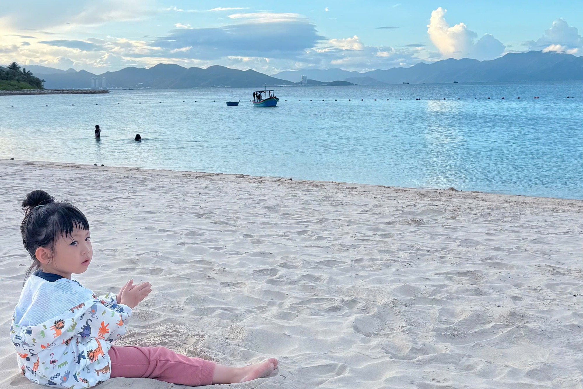 Mẹ 4 con dắt nhau lên tàu đi chill: Tưởng thảm họa mà hóa ra là chuyến đi đáng giá nhất đời- Ảnh 7.