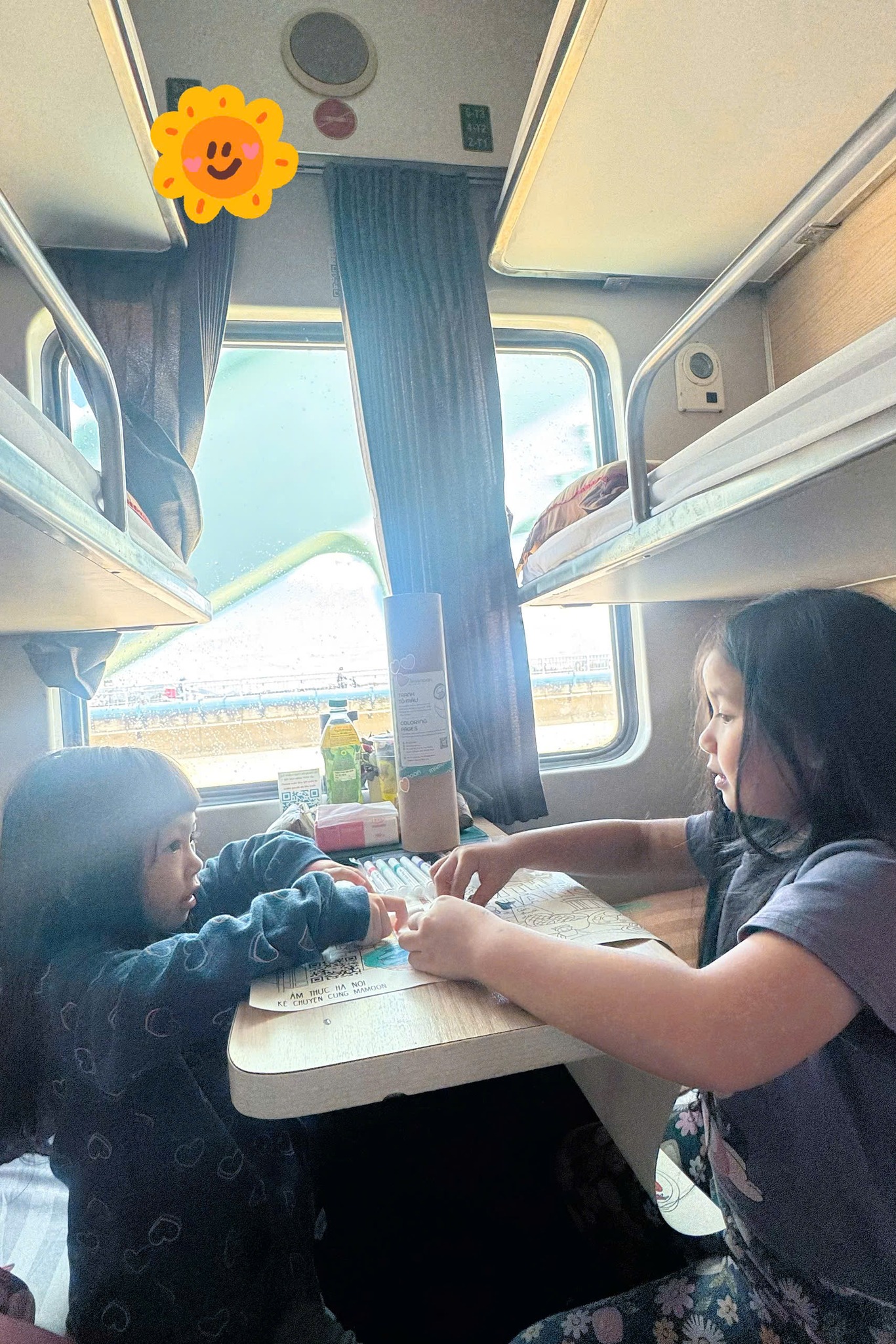 Mẹ 4 con dắt nhau lên tàu đi chill: Tưởng thảm họa mà hóa ra là chuyến đi đáng giá nhất đời- Ảnh 4.