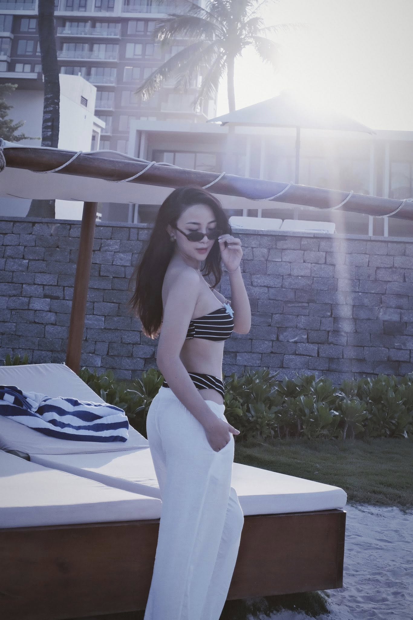 “Cô chủ khách sạn” Nhật Linh diện bikini, mẹ 2 con nhưng 3 vòng vẫn sexy, bảo sao Phan Văn Đức mê không lối thoát- Ảnh 4. “Cô chủ khách sạn” Nhật Linh diện bikini, mẹ 2 con nhưng 3 vòng vẫn sexy, bảo sao Phan Văn Đức mê không lối thoát- Ảnh 4.
