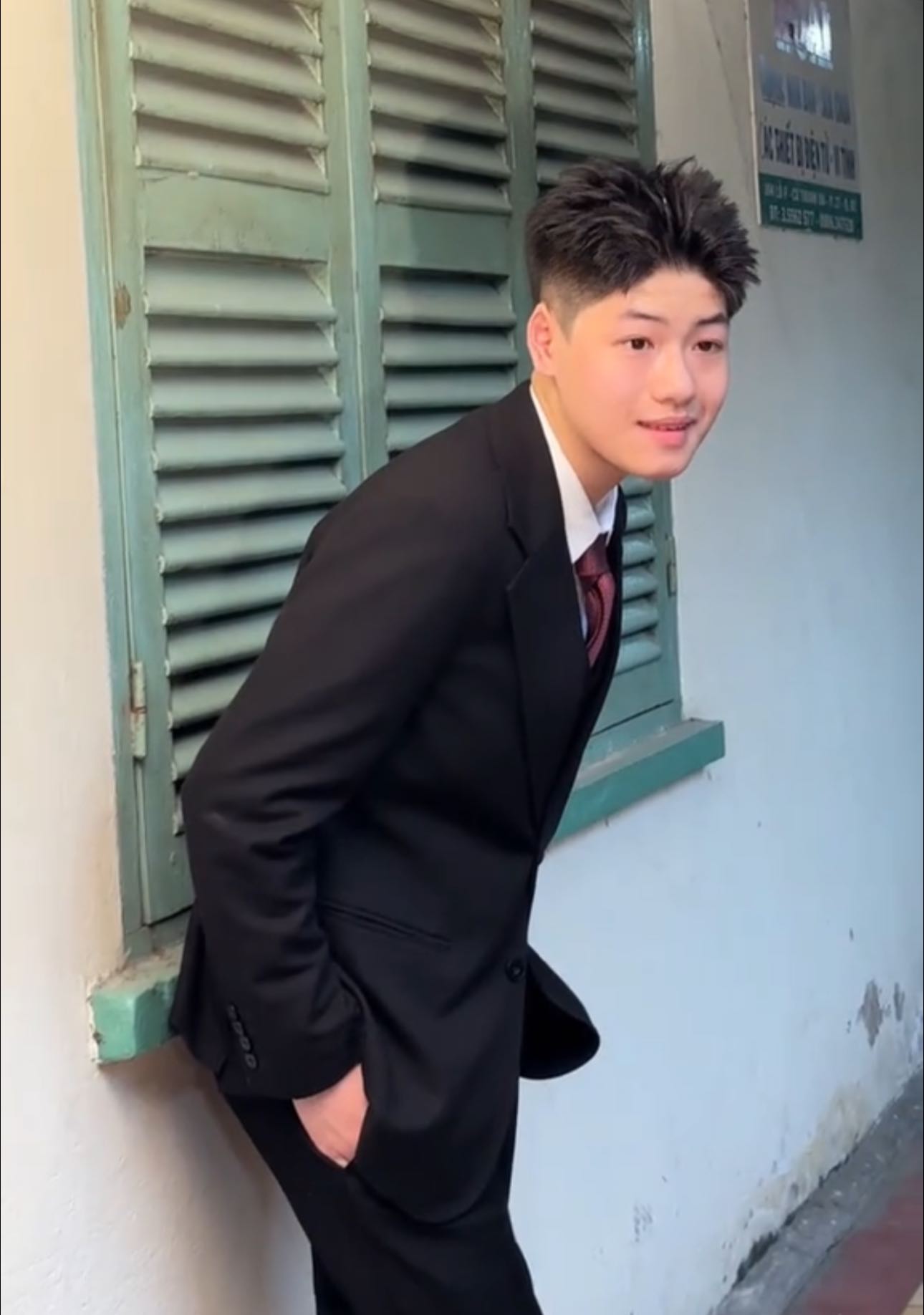 Cậu cả Bánh Mì nhà Lâm Vỹ Dạ Cậu cả Bánh Mì nhà Lâm Vỹ Dạ