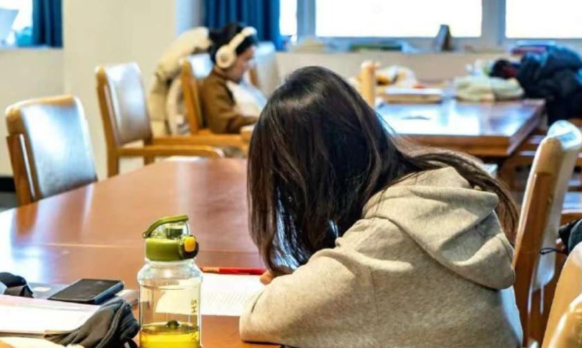 7 câu nói mà người EQ thấp hay nói nơi công sở: Khiến mối quan hệ với đồng nghiệp đi xuống, không khí luôn căng thẳng- Ảnh 2. 7 câu nói mà người EQ thấp hay nói nơi công sở: Khiến mối quan hệ với đồng nghiệp đi xuống, không khí luôn căng thẳng- Ảnh 2.