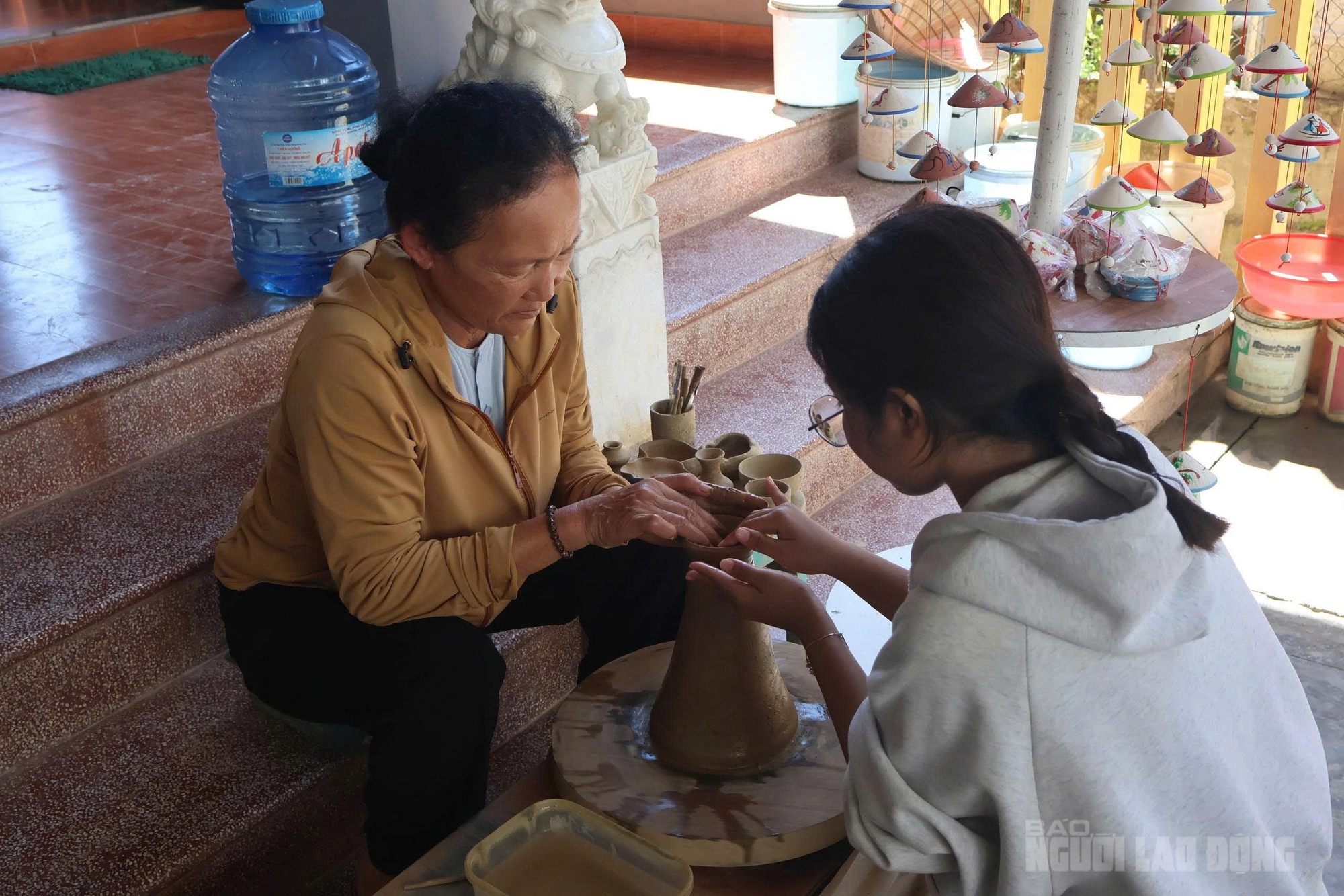 Khám phá làng gốm Thanh Hà hút khách ở Đà Nẵng- Ảnh 1.