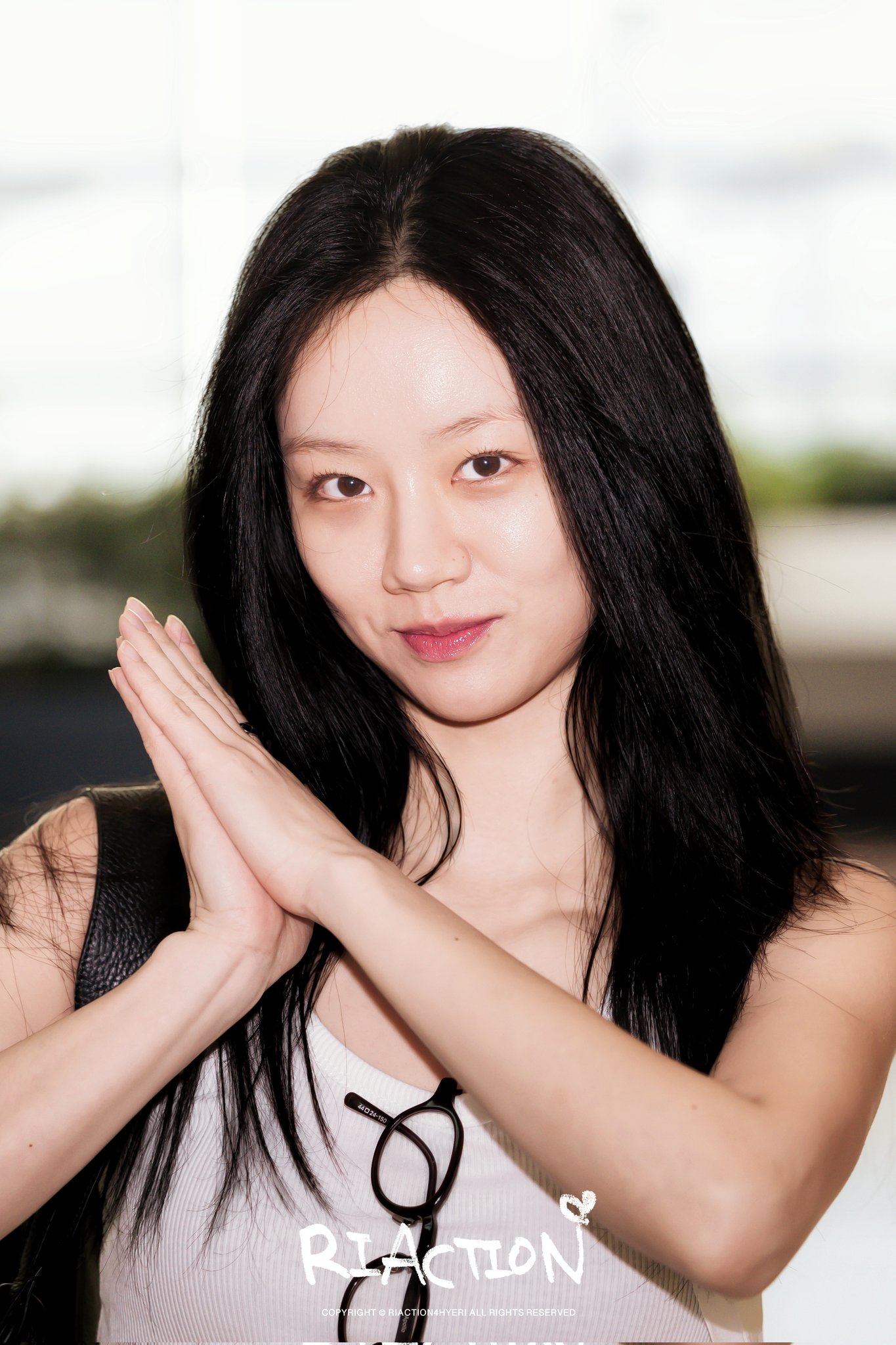 Hyeri vừa đổ bộ Việt Nam: Để mặt ít son phấn, siêu giản dị vẫn xinh cỡ này!- Ảnh 10. Hyeri vừa đổ bộ Việt Nam: Để mặt ít son phấn, siêu giản dị vẫn xinh cỡ này!- Ảnh 10.