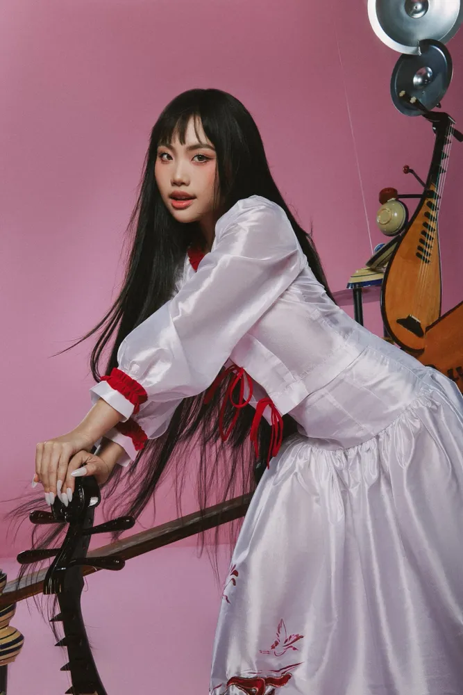 Ngã ngửa khi nhìn thấy Phương Mỹ Chi trong MV mới của BLACKPINK!- Ảnh 5. Ngã ngửa khi nhìn thấy Phương Mỹ Chi trong MV mới của BLACKPINK!- Ảnh 5.