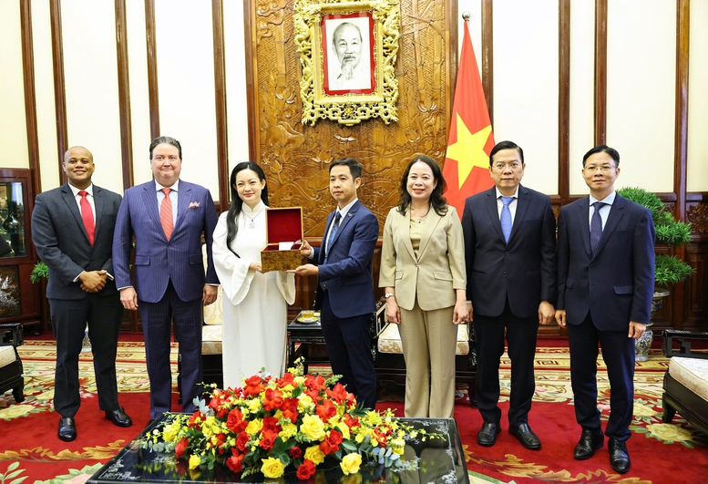 Phó Chủ tịch nước tiếp nữ phi hành gia gốc Việt đầu tiên bay vào không gian- Ảnh 3. Phó Chủ tịch nước tiếp nữ phi hành gia gốc Việt đầu tiên bay vào không gian- Ảnh 3.