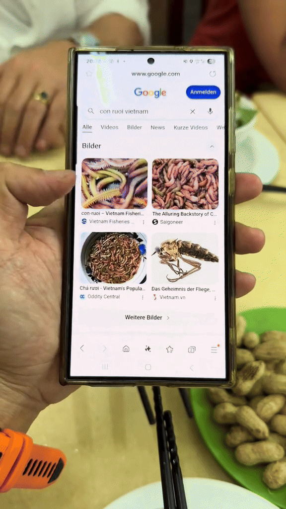 Khách Tây tò mò ăn thử món đặc sản "như giun" khi tới Hà Nội, nhận xét: Tôi có thể tự hào khi về nước!- Ảnh 2.
