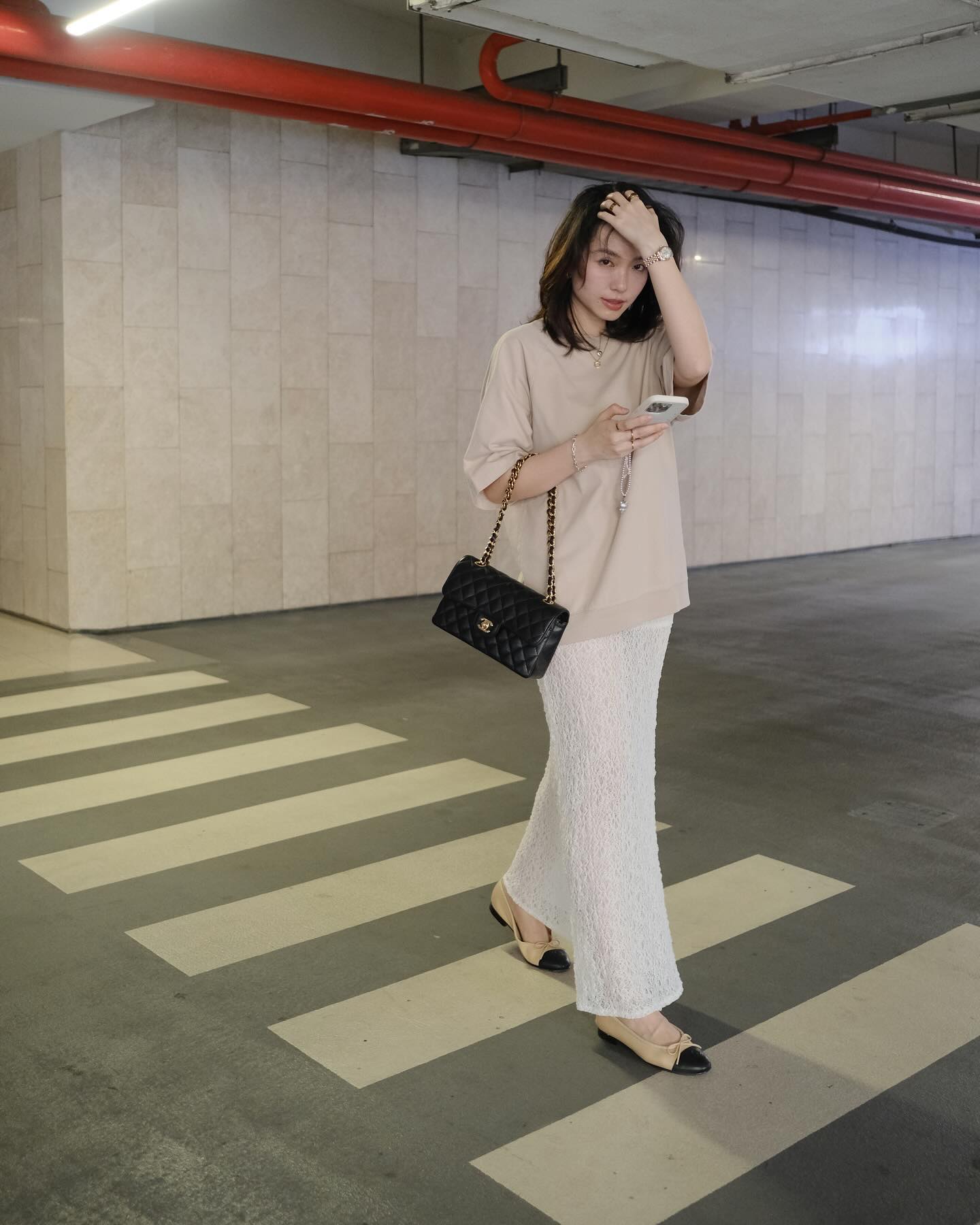 Lê Hà Trúc mặc đồ màu trung tính đẹp quá đáng: Vừa trẻ vừa sang, không điểm nào chê- Ảnh 9. Lê Hà Trúc mặc đồ màu trung tính đẹp quá đáng: Vừa trẻ vừa sang, không điểm nào chê- Ảnh 9.
