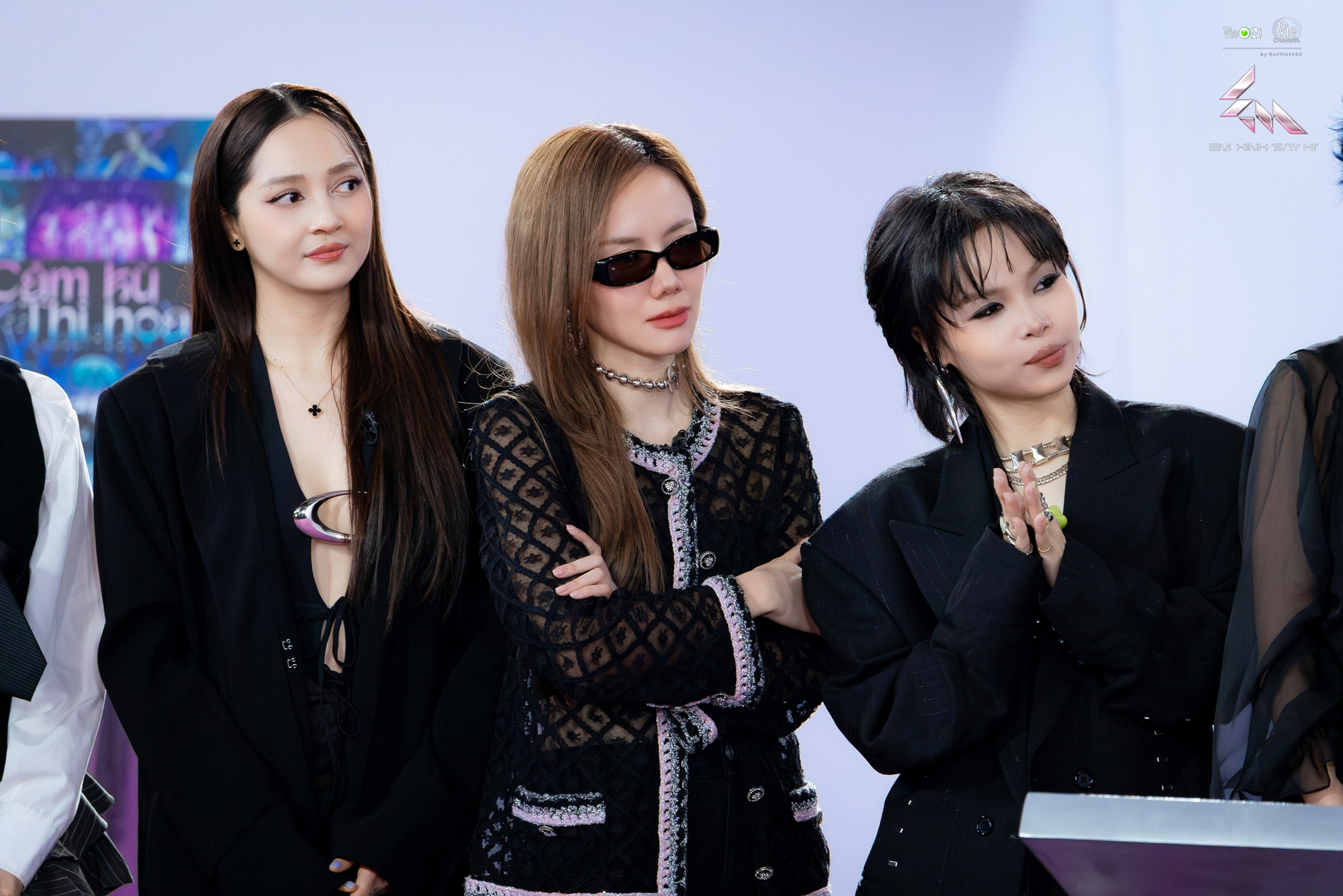 1 Em Xinh Say Hi đứng top 10 nhưng 6 tập rồi vẫn nhạt, như bị cô lập trong show- Ảnh 3. 1 Em Xinh Say Hi đứng top 10 nhưng 6 tập rồi vẫn nhạt, như bị cô lập trong show- Ảnh 3.