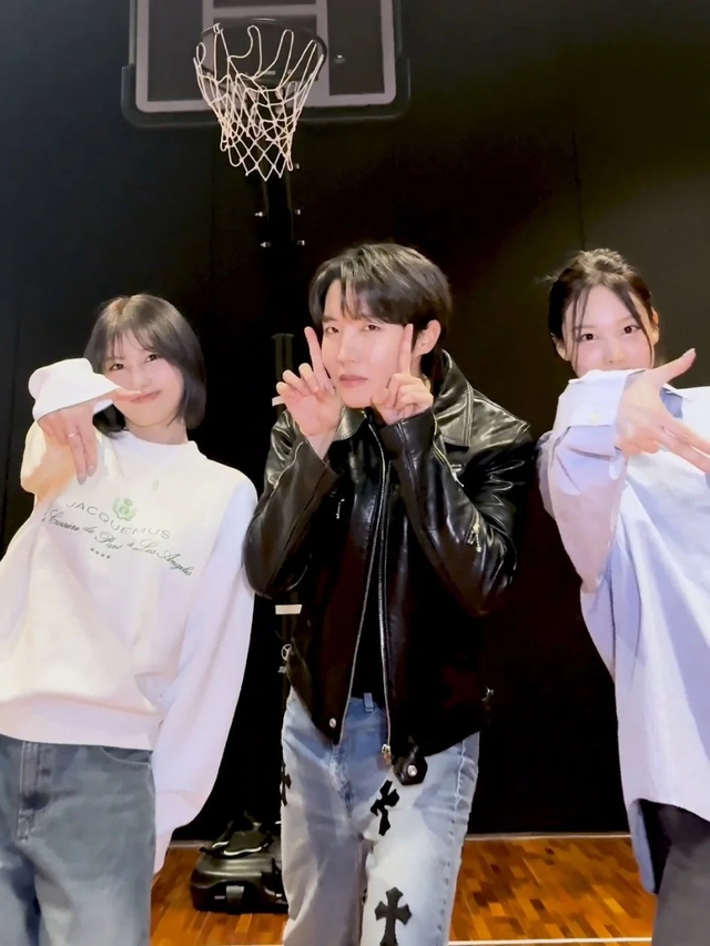Đoạn video làm rõ mối quan hệ đáng ngờ giữa 2 đỉnh lưu Kpop: Thành viên BTS và TWICE có hẹn hò không?- Ảnh 8.