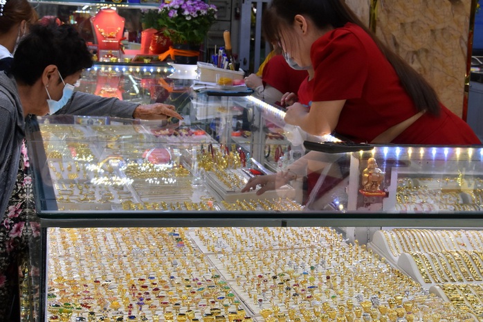 Giá vàng hôm nay, 12-7: Tăng rất mạnh- Ảnh 1.