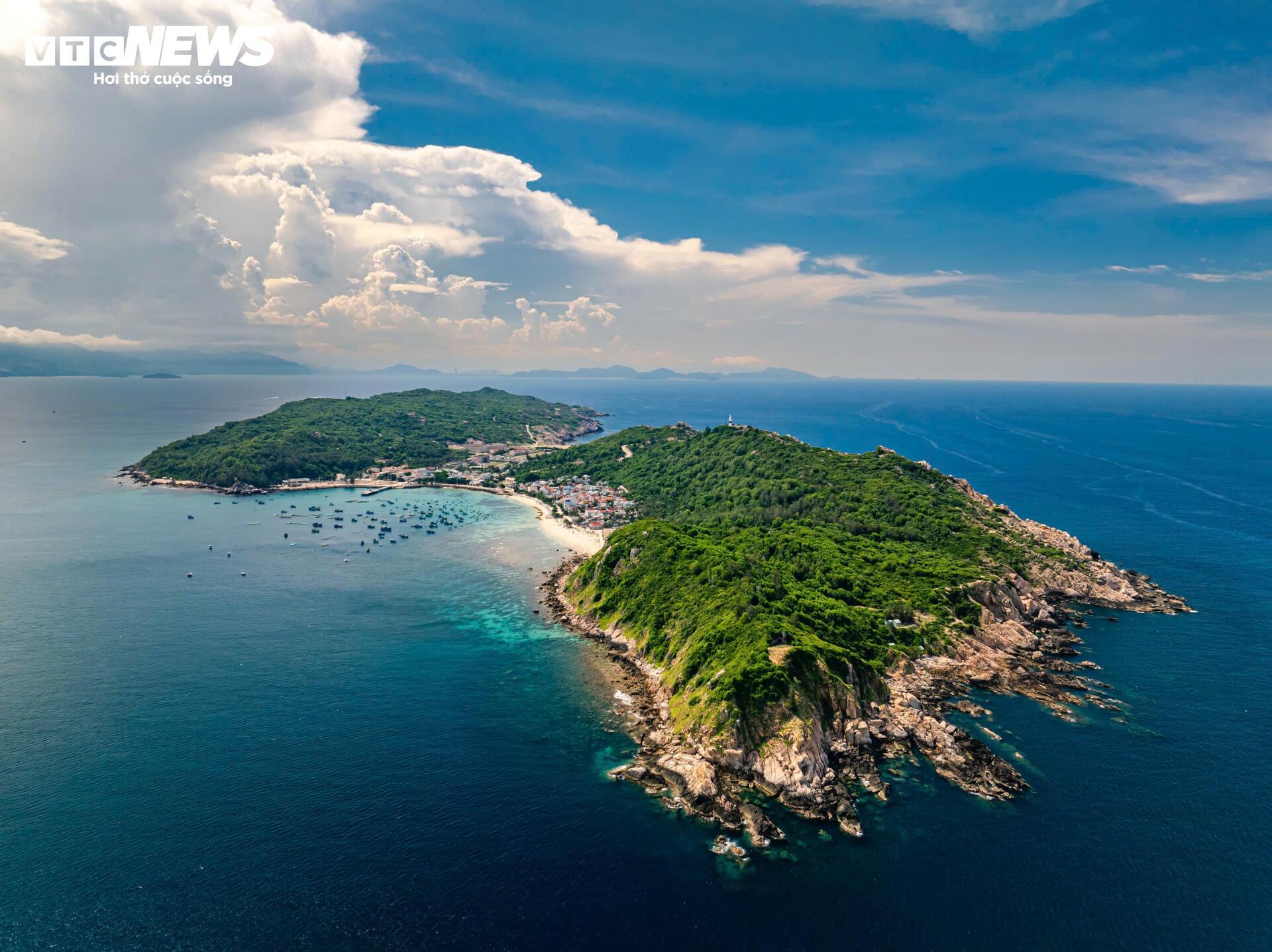 Nếu bạn mệt mỏi nơi thành phố ồn ào, hãy về với làng chài giữa biển Gia Lai- Ảnh 1.