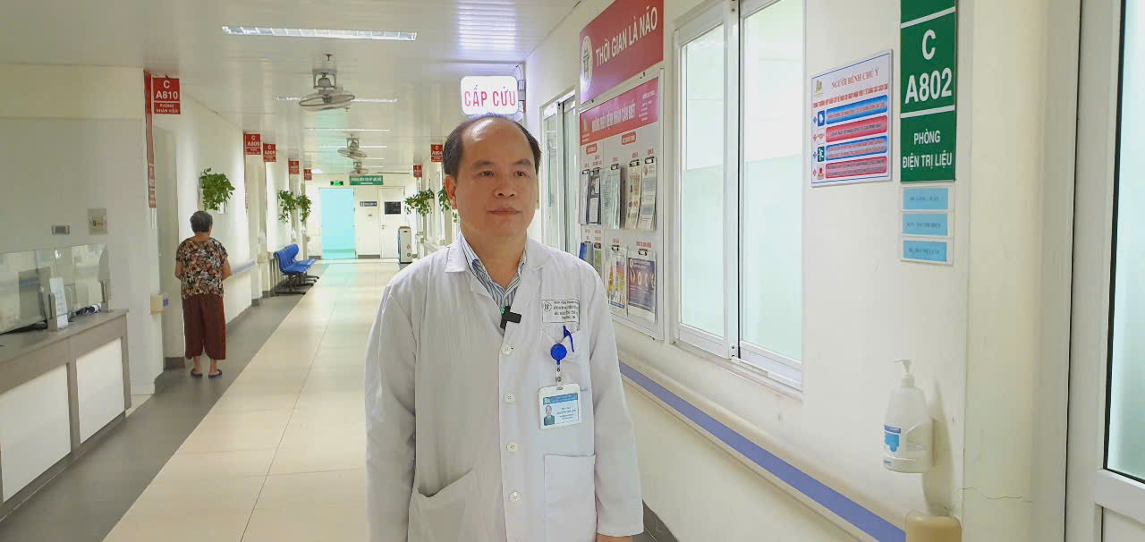 Mới 20 tuổi đã đột quỵ: Cơ thể gửi tín hiệu cảnh báo khi dùng điện thoại nhưng bị "làm ngơ"- Ảnh 2. Mới 20 tuổi đã đột quỵ: Cơ thể gửi tín hiệu cảnh báo khi dùng điện thoại nhưng bị "làm ngơ"- Ảnh 2.