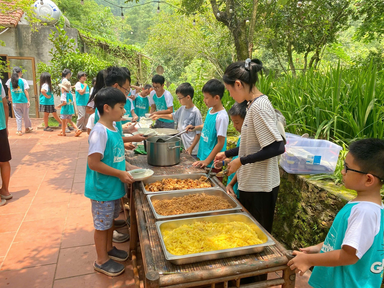 Khủng hoảng của Làng Háo Hức và MC Minh Trang- Ảnh 1.