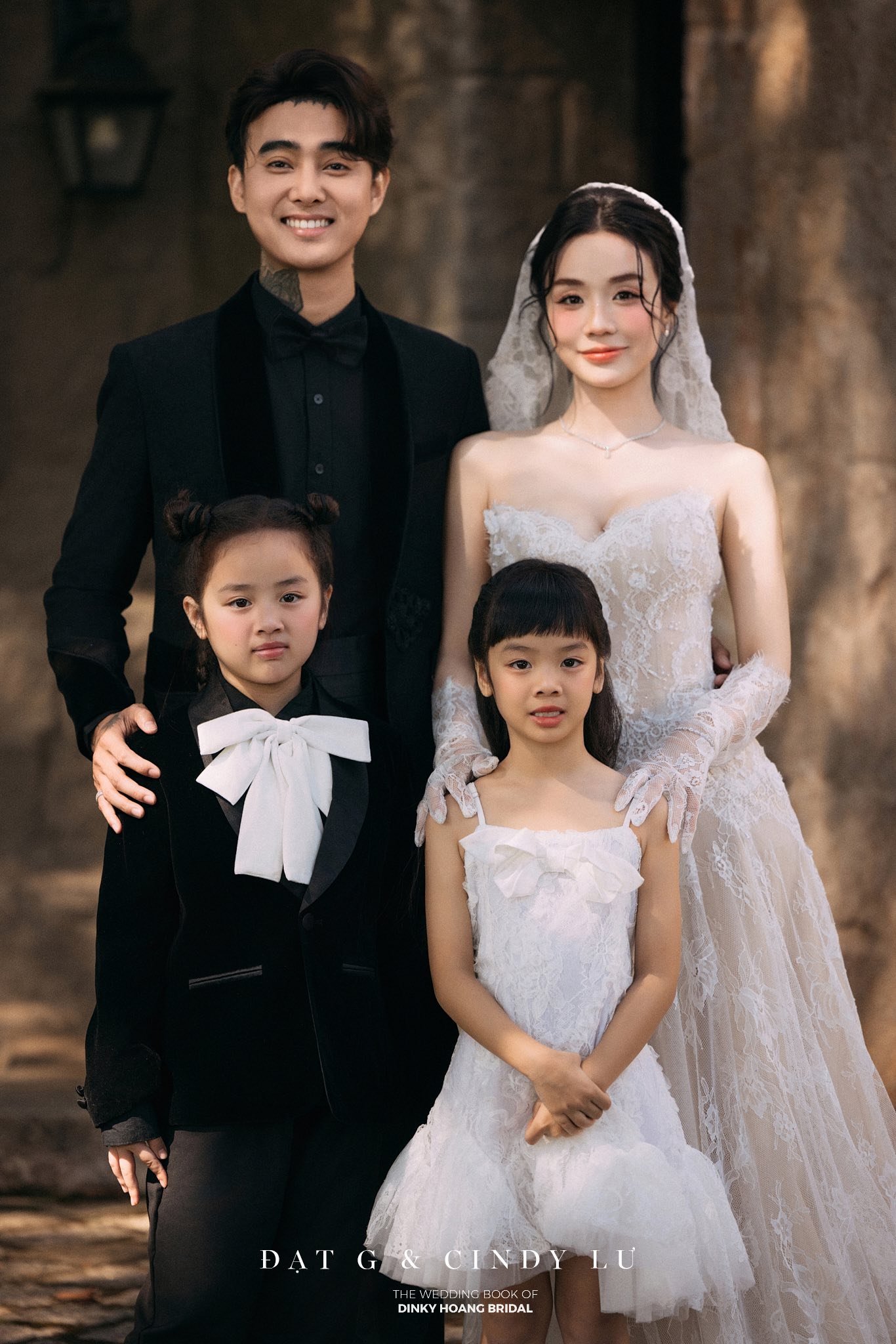 Đạt G và Cindy Lư tung trọn ảnh cưới trước giờ G: Dâu rể đẹp đôi nhưng thái độ 2 Đạt G và Cindy Lư tung trọn ảnh cưới trước giờ G: Dâu rể đẹp đôi nhưng thái độ 2